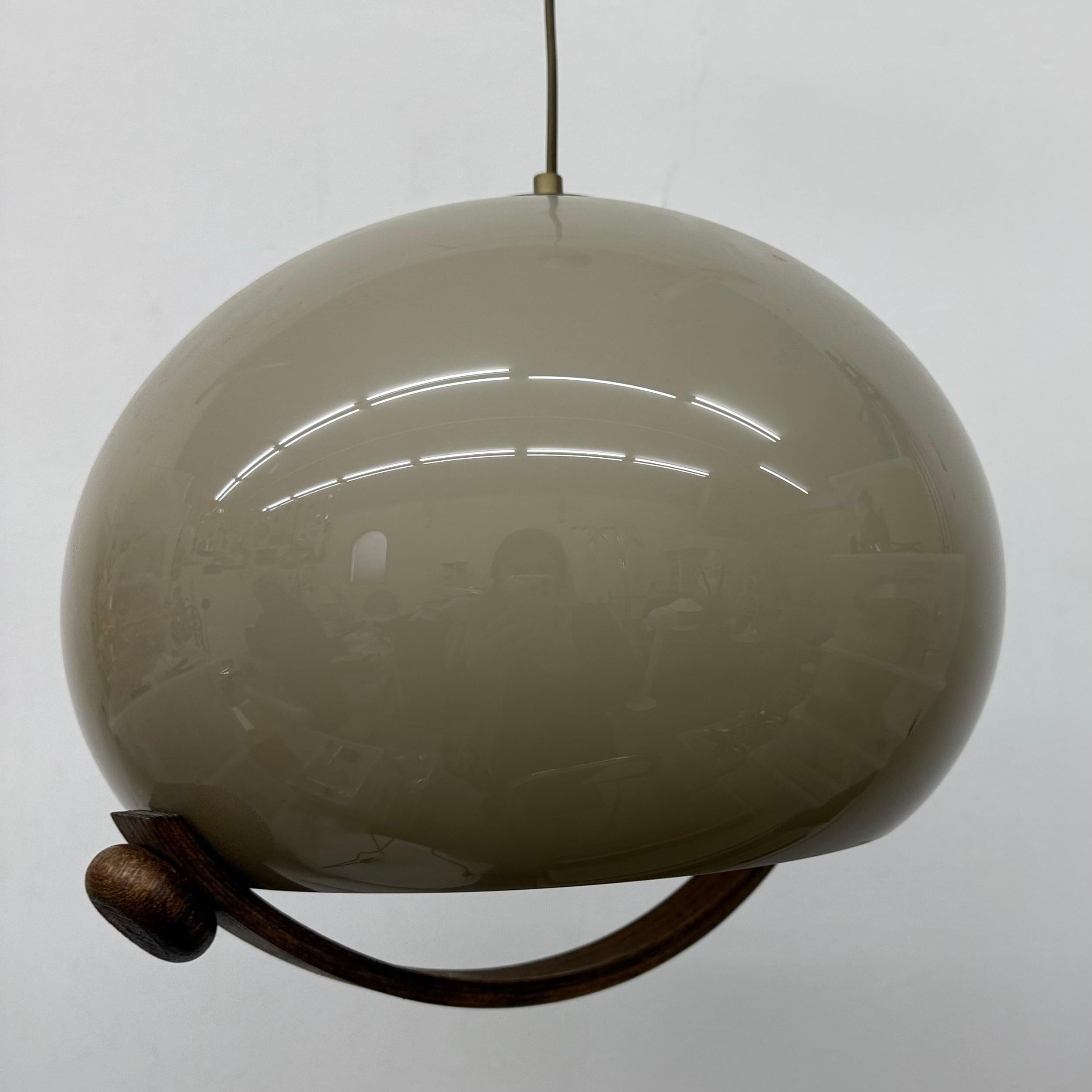 Lampada a sospensione a fungo dal design di metà secolo, anni '70 In condizioni buone a Delft, NL