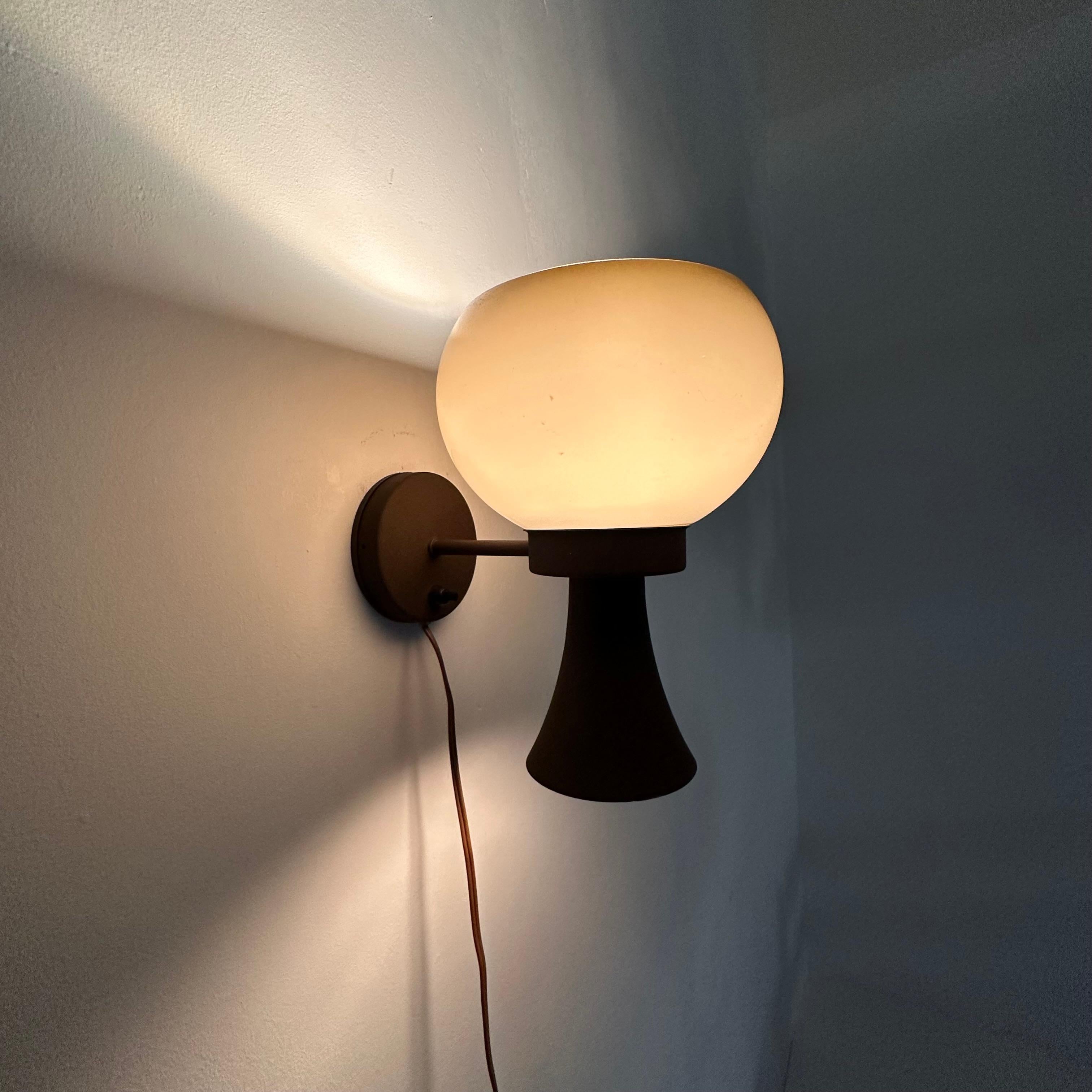 Mid-Century moderno Lampada da parete a fungo dal design di metà secolo di Dijkstra Holland, anni '70 in vendita