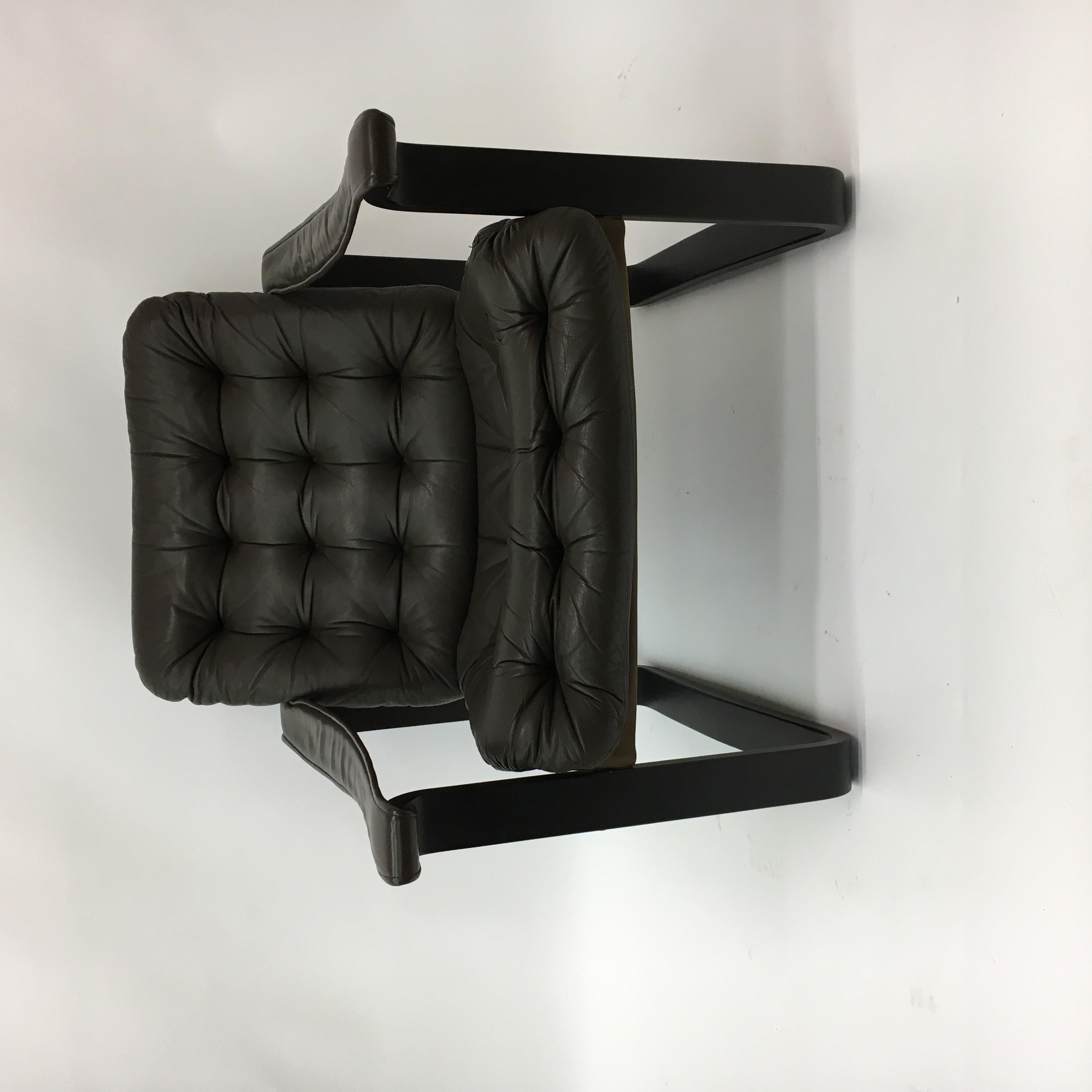 Mid-century design OY BJ Dahlqvist AB Dark Brown Leather safari lounge chair For Sale 2