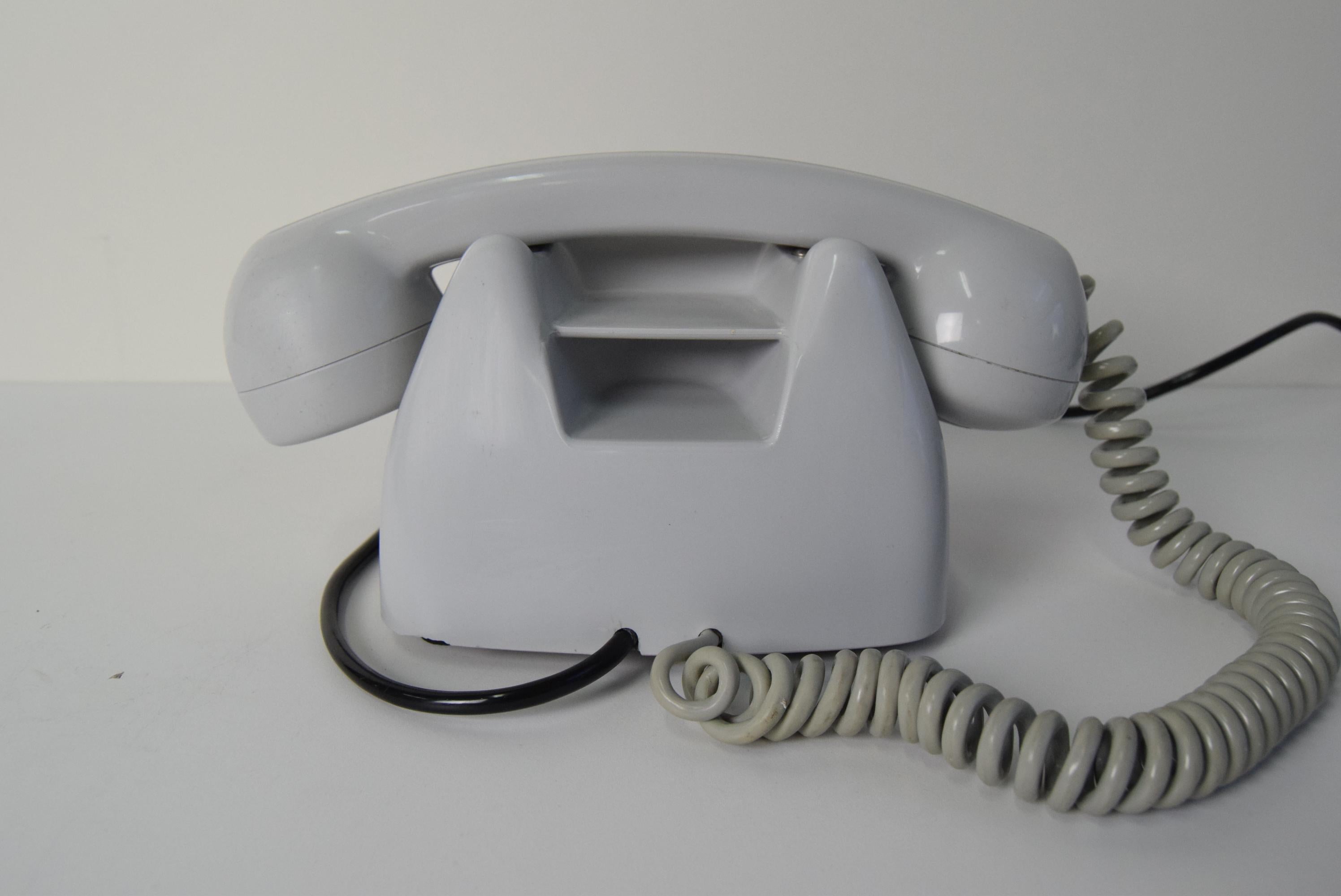 Metallo Tesla di design di metà secolo, anni '60. in vendita