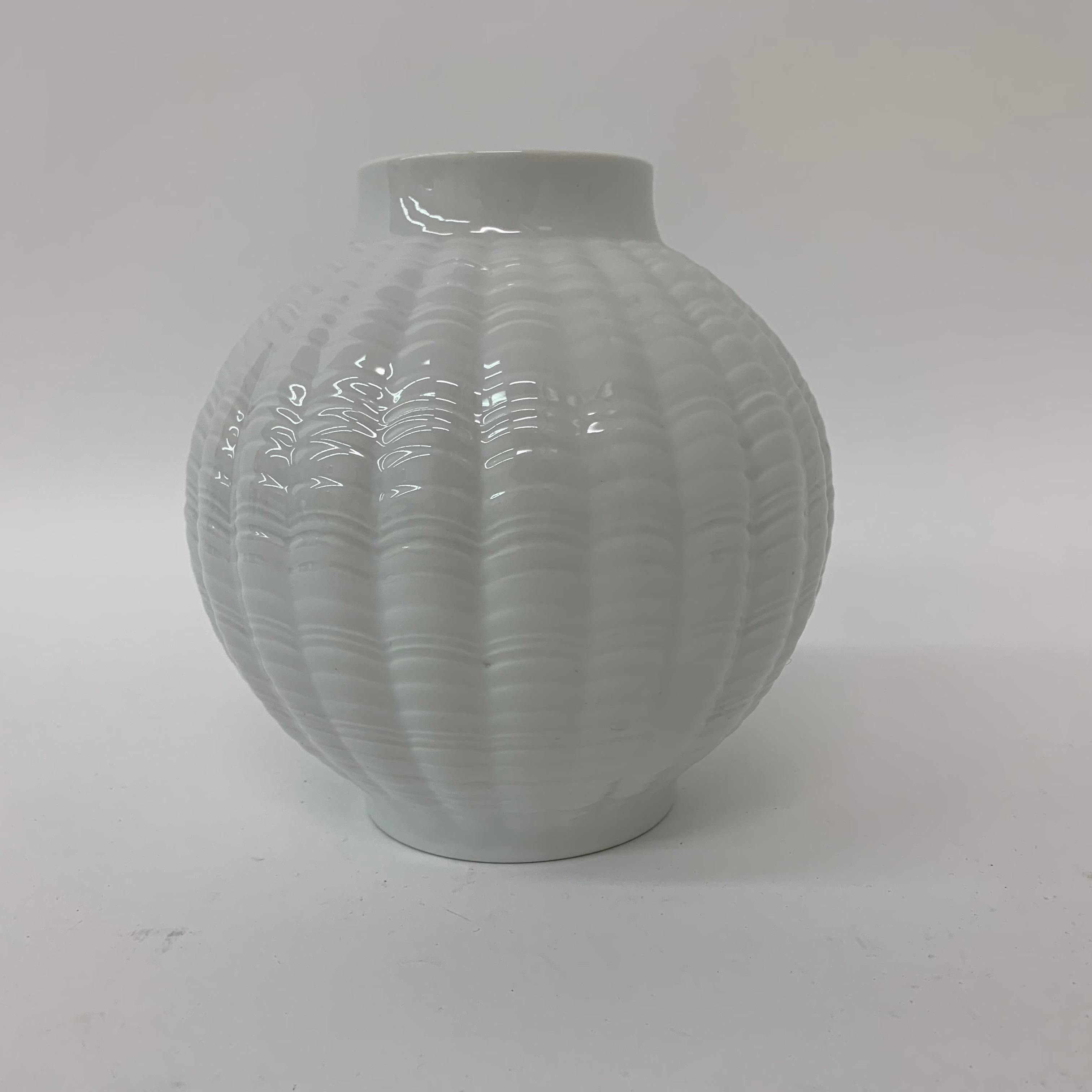 Mid-Century Design Porcelain Eschenbach Vase Kaiser Germany, 1970’s For Sale 8