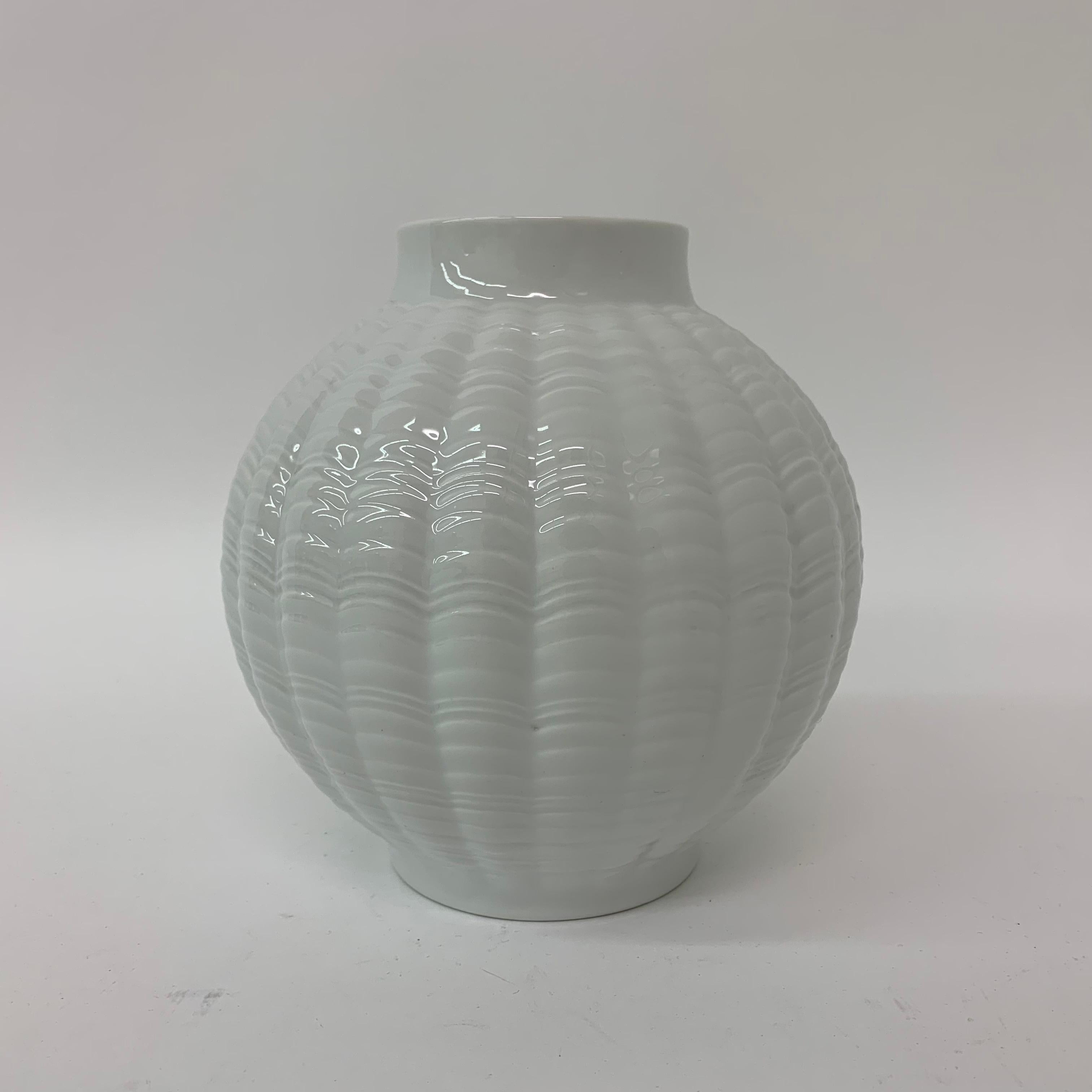 Late 20th Century Mid-Century Design Porcelain Eschenbach Vase Kaiser Germany, 1970’s For Sale