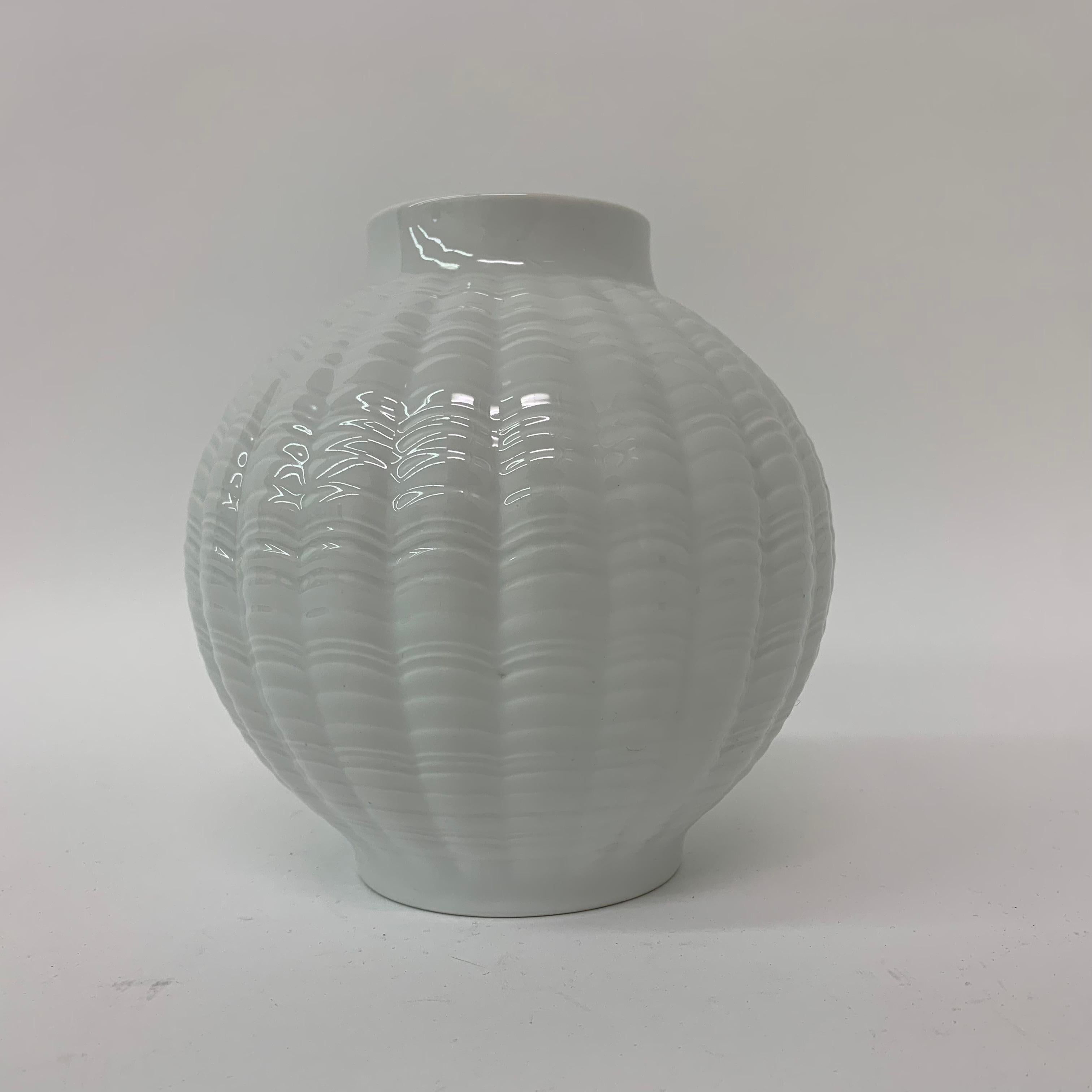 Porcellana Vaso Eschenbach in porcellana di design di metà secolo Kaiser Germania, anni '70 in vendita
