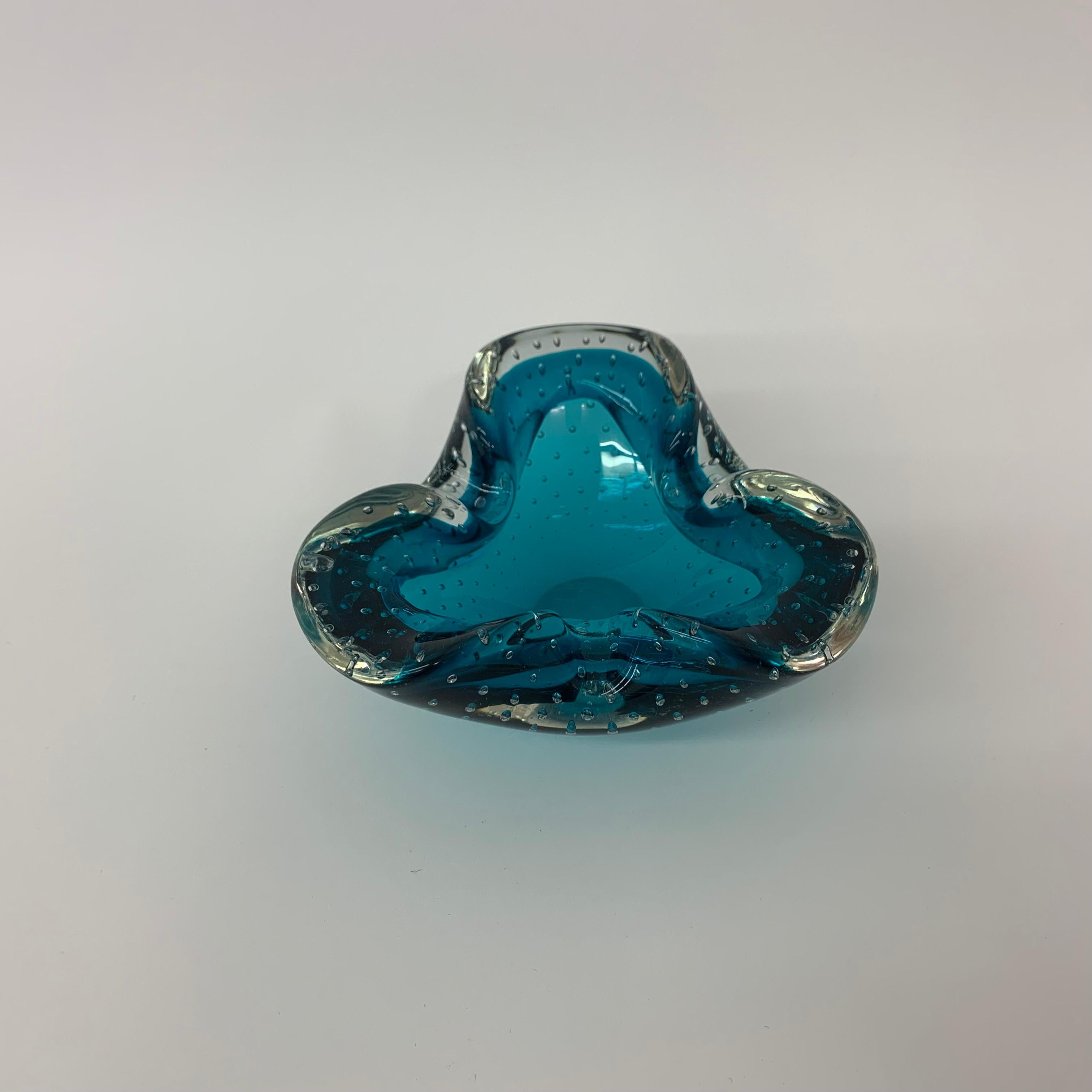 Set di 4 ciotole in vetro di Murano blu dal design di metà secolo, anni '70 in vendita 8