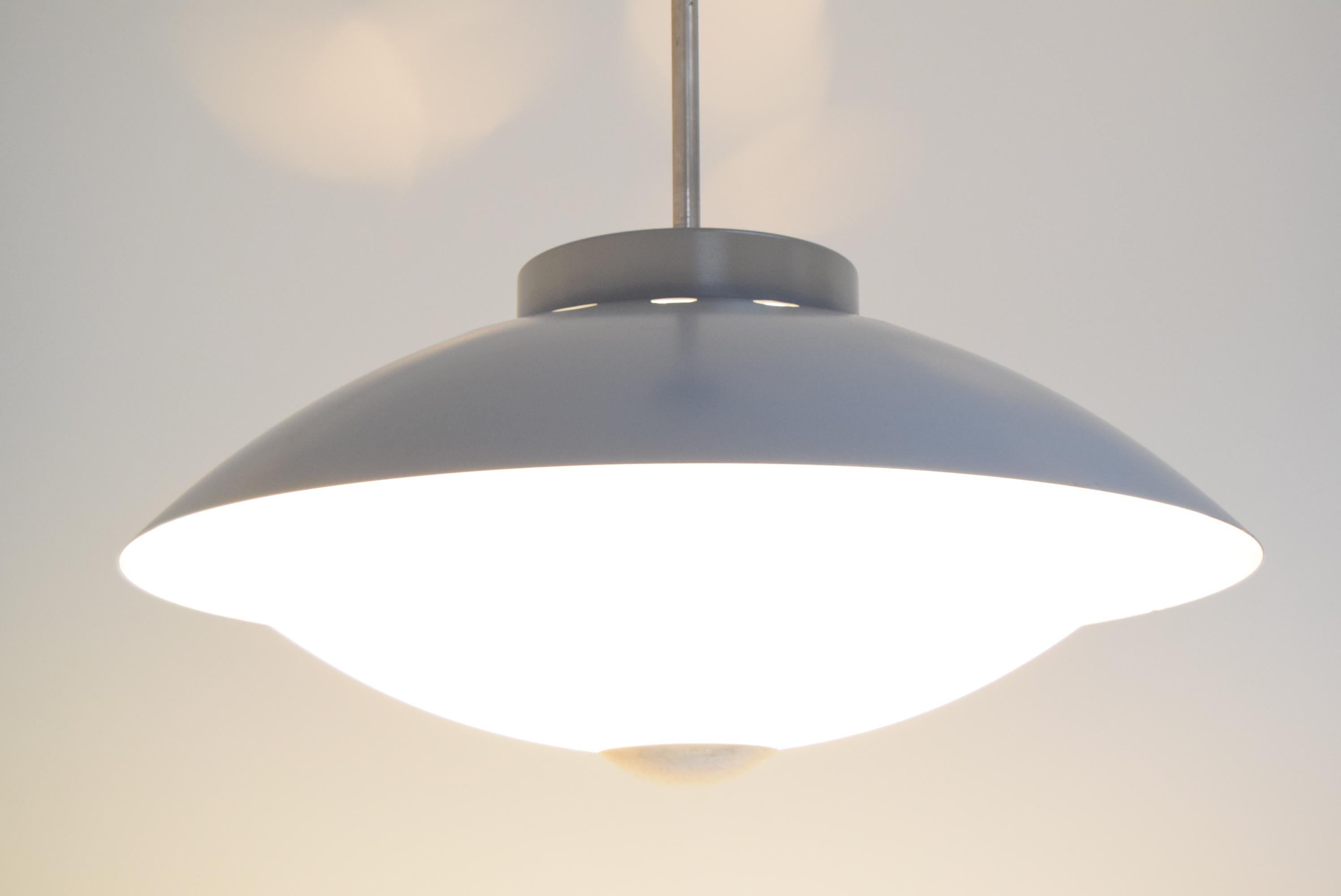 Ciondolo UFO di Napako, design di metà secolo, anni '70 in vendita 3