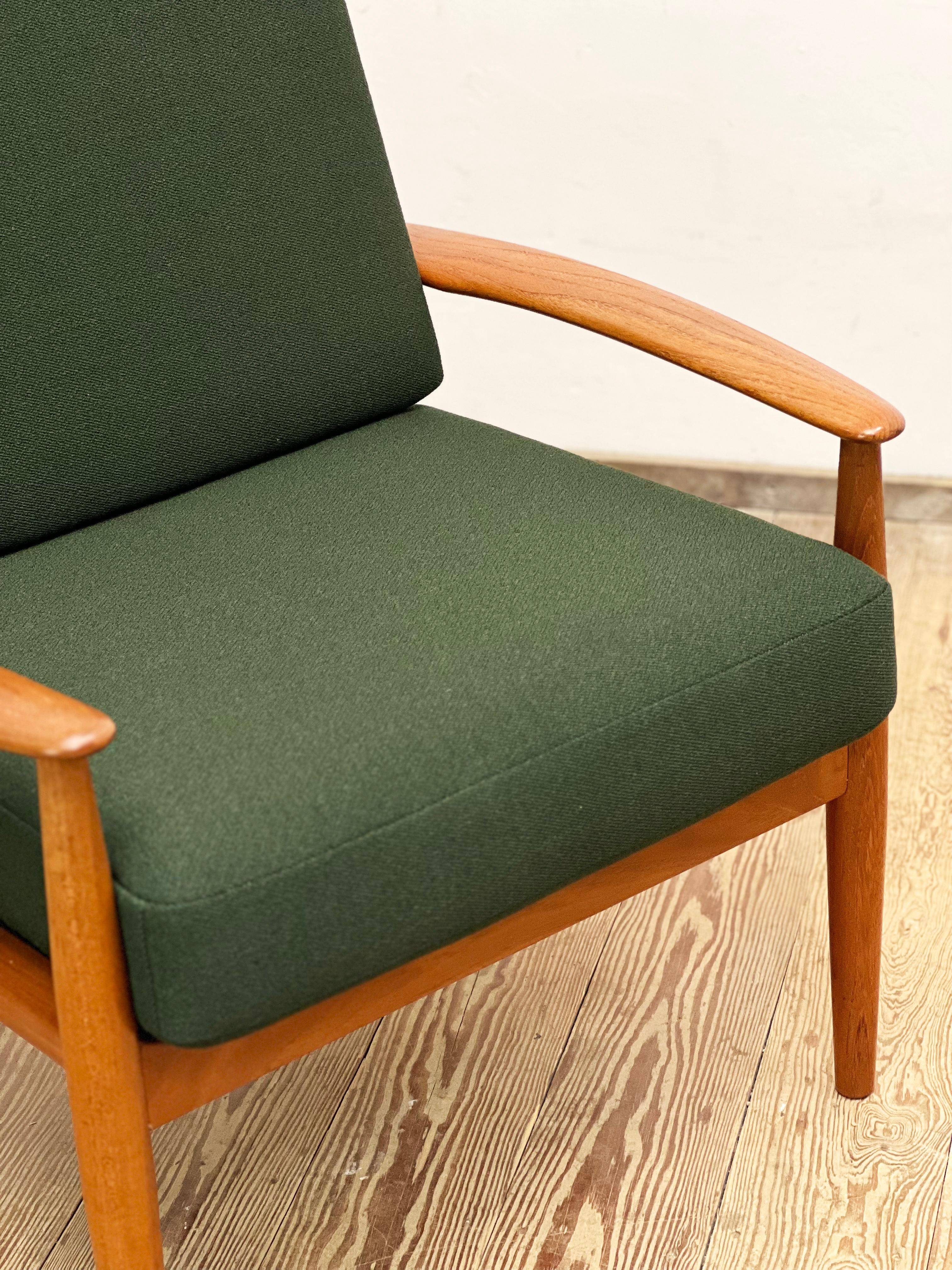 Milieu du XXe siècle Fauteuil en teck Design du milieu du siècle par Grete Jalk pour France & Søn, Danemark, années 1950 en vente