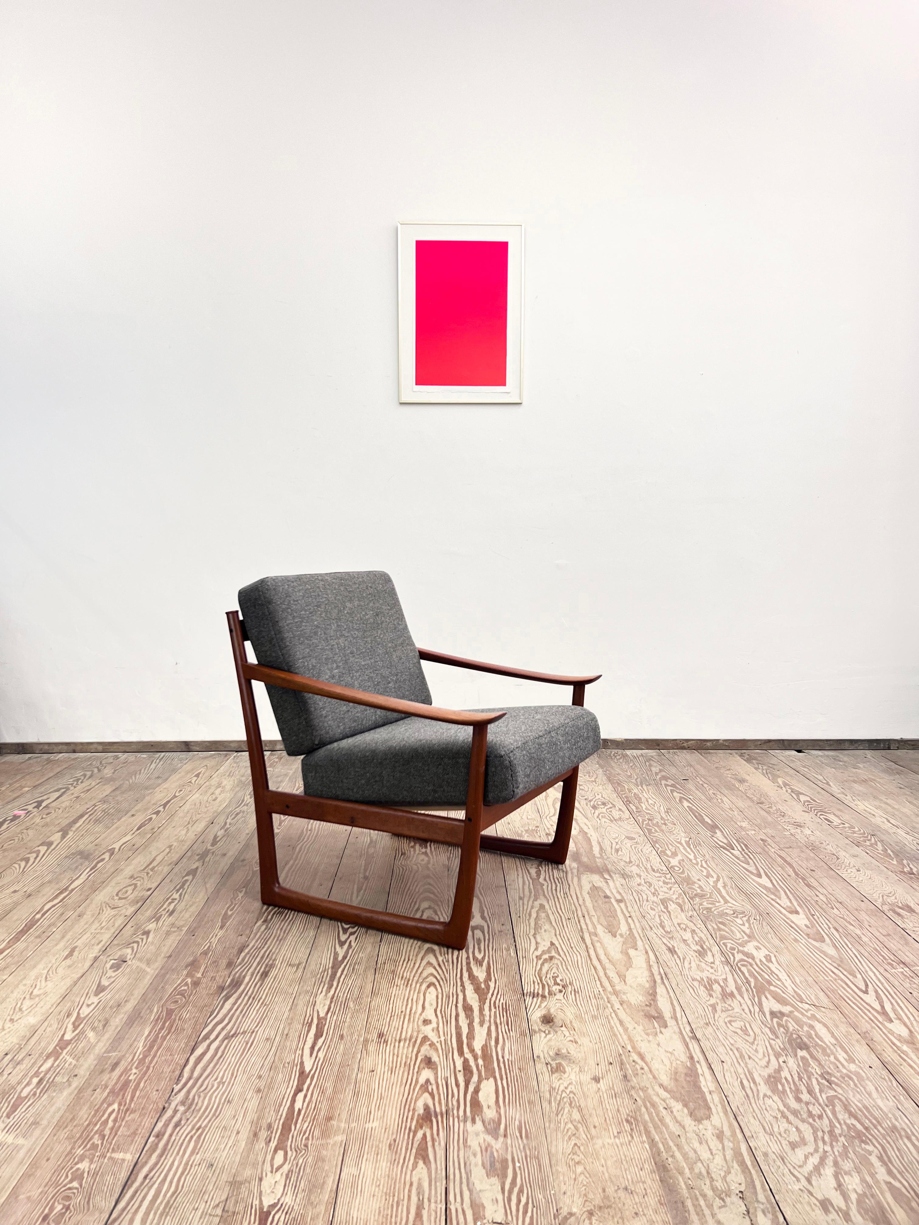 Dimensions: 62 x 76 x 76 cm (Width x Height x Depth)

This exquisite lounge chair, model FD 130, exemplifies the essence of Scandinavian design, created by Peter Hvidt und Orla Mølgaard Nielsen, and crafted by France and Son in the 1960s Denmark.