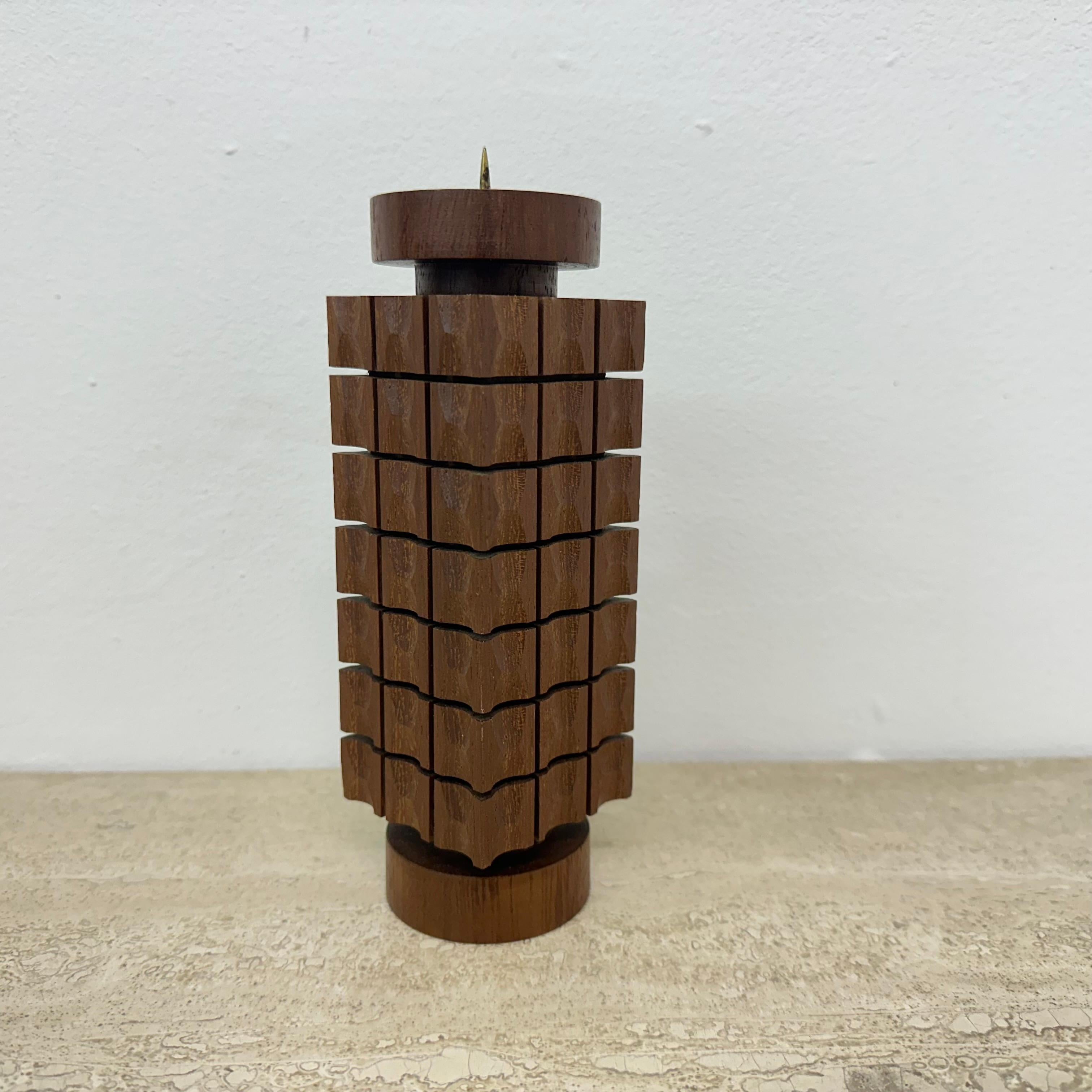Mid Century design teak wooden candle holder , 1970s In Good Condition For Sale In Delft, NL