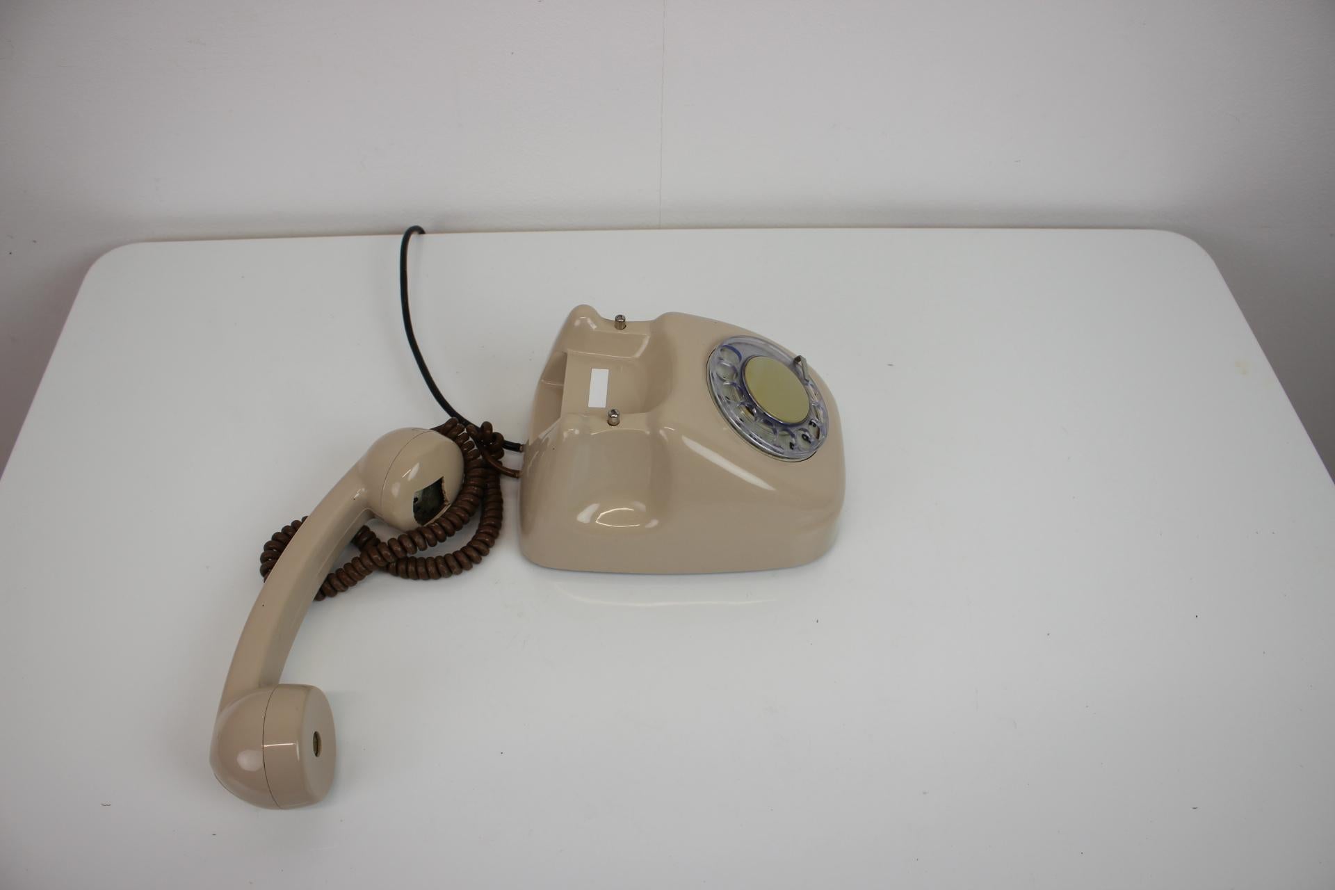 Mid-Century Design Telephone by Tesla, 1979, Czechoslovakia For Sale 5
