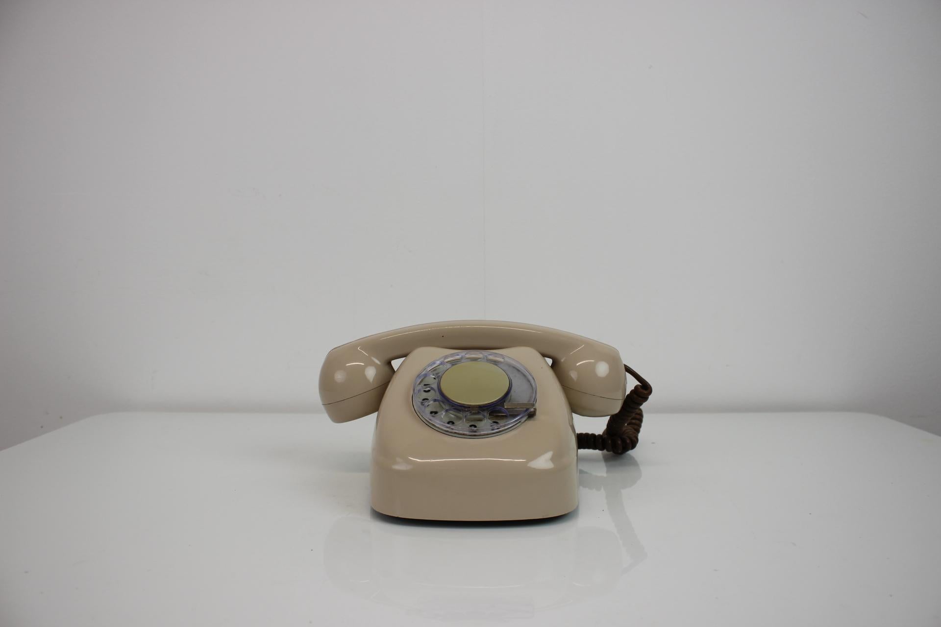 Mid-Century Design Telephone by Tesla, 1979, Czechoslovakia For Sale 3