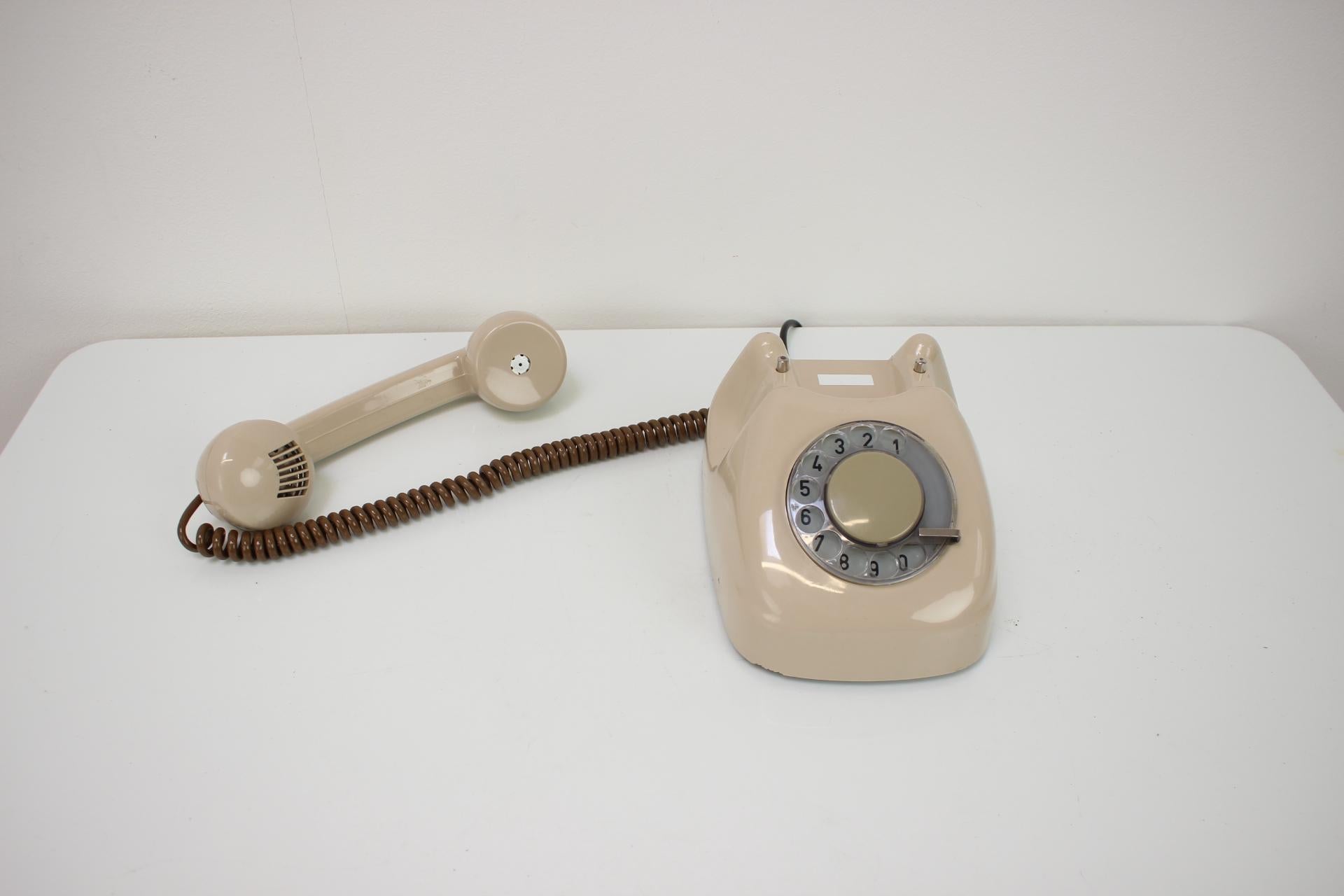 Telephone du milieu du siècle dernier de Tesla, 1979, Tchécoslovaquie en vente 2