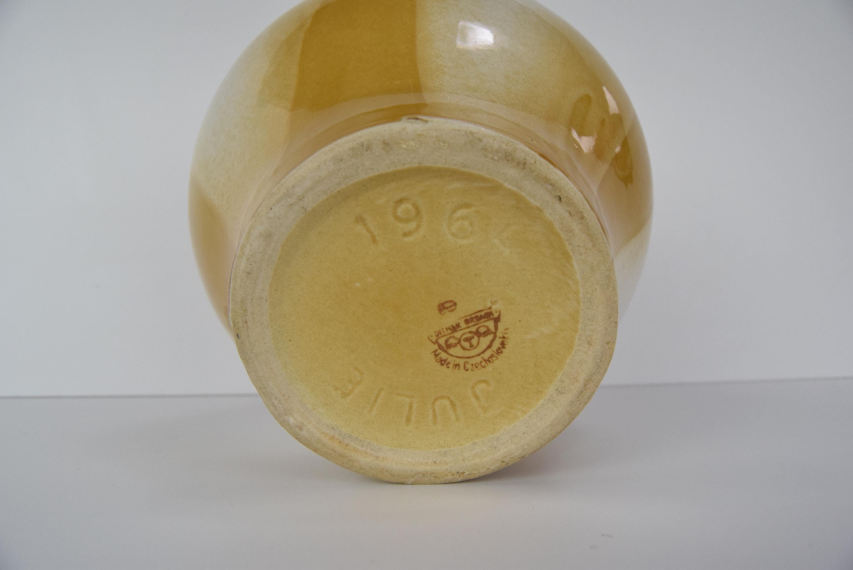 Mid-century Design Vase by Ditmar Urbach, Collection JULIE, 1964.  For Sale 2
