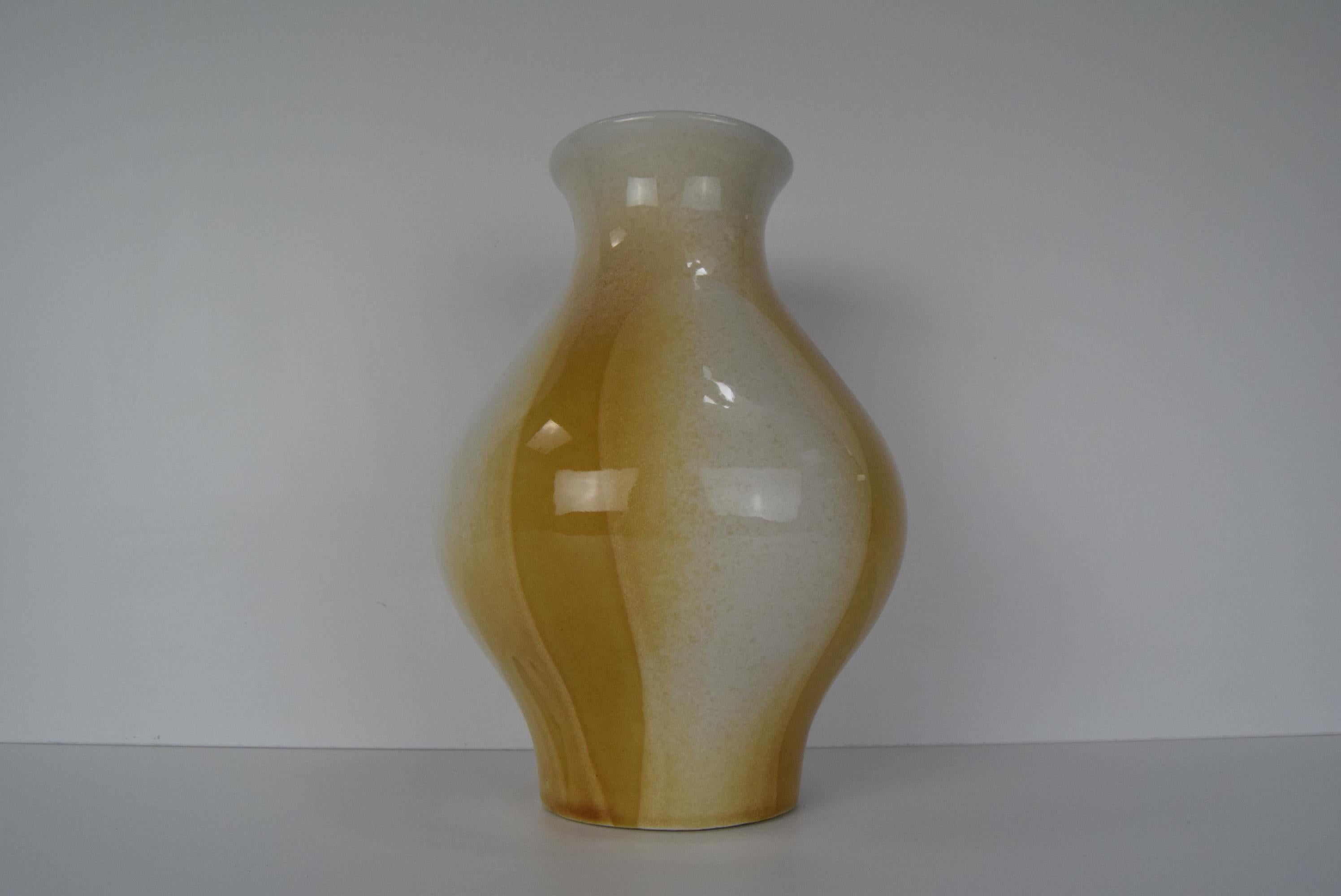 Mid-Century Modern Mid-century Design Vase by Ditmar Urbach, Collection JULIE, 1964.  For Sale