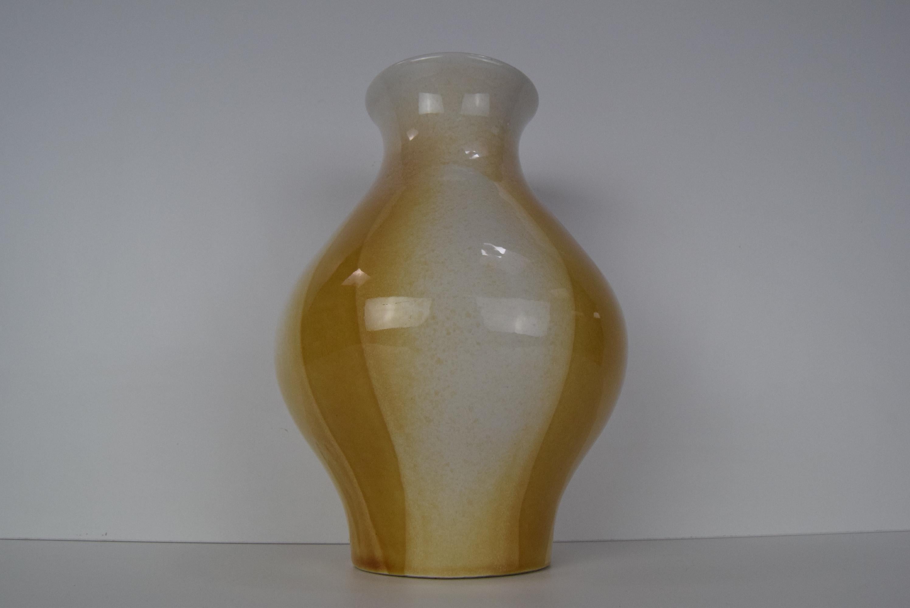 Mid-century Design Vase by Ditmar Urbach, Collection JULIE, 1964.  For Sale 1