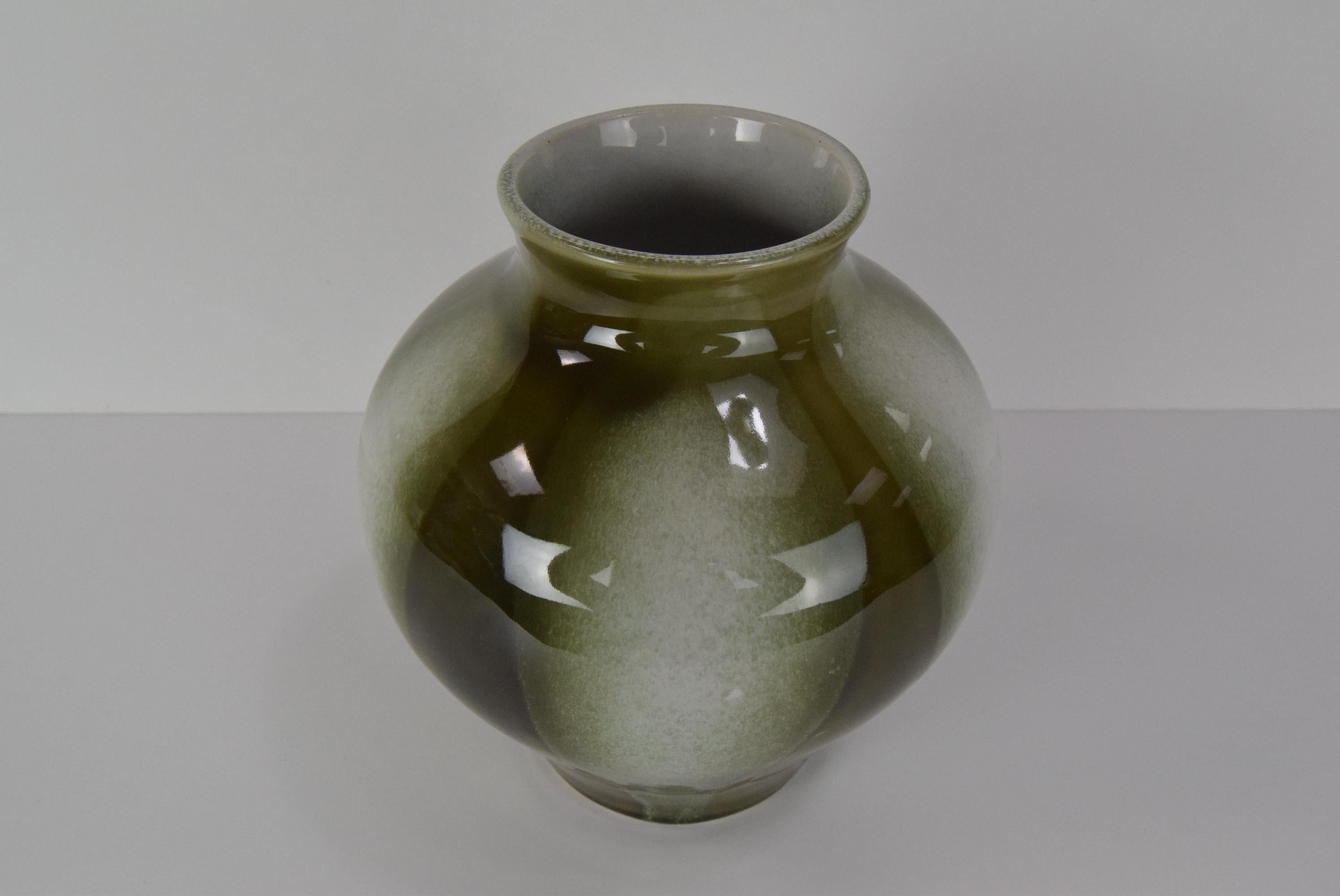 Tchèque Vase design du milieu du siècle dernier de Ditmar Urbach, type CID 1975.  en vente