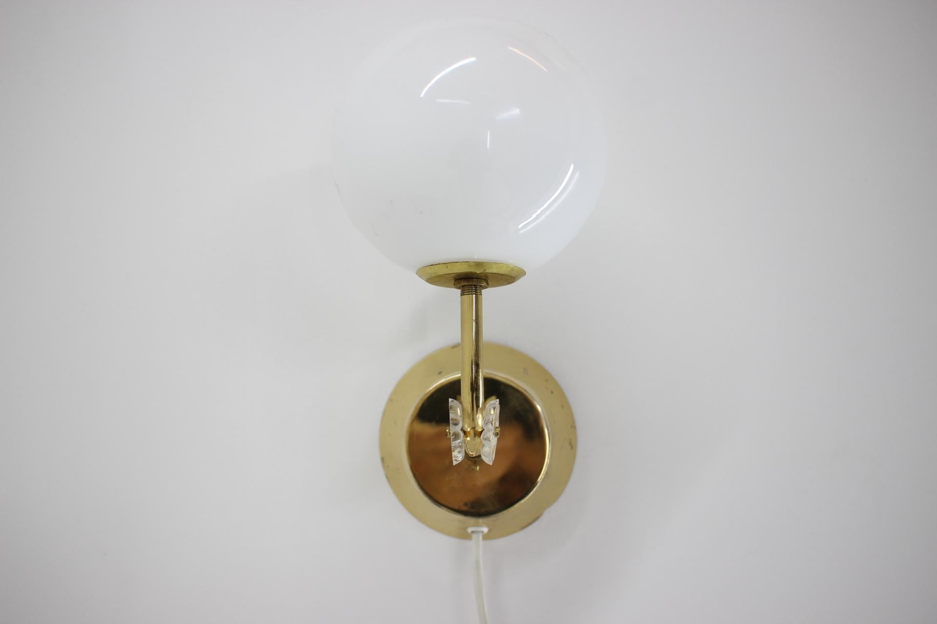 Czech Midcentury Design Wall Lamp, 1960s For Sale