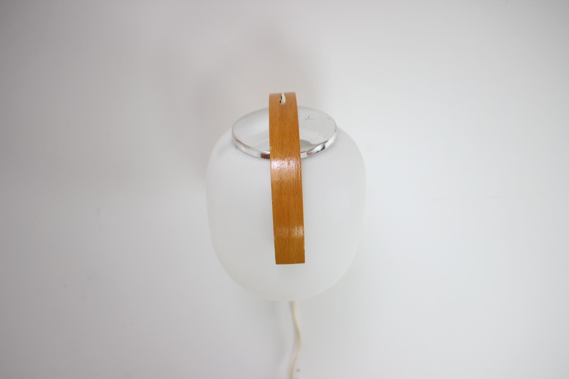 Mid-Century Design Wall Lamp, 1970's In Good Condition For Sale In Praha, CZ
