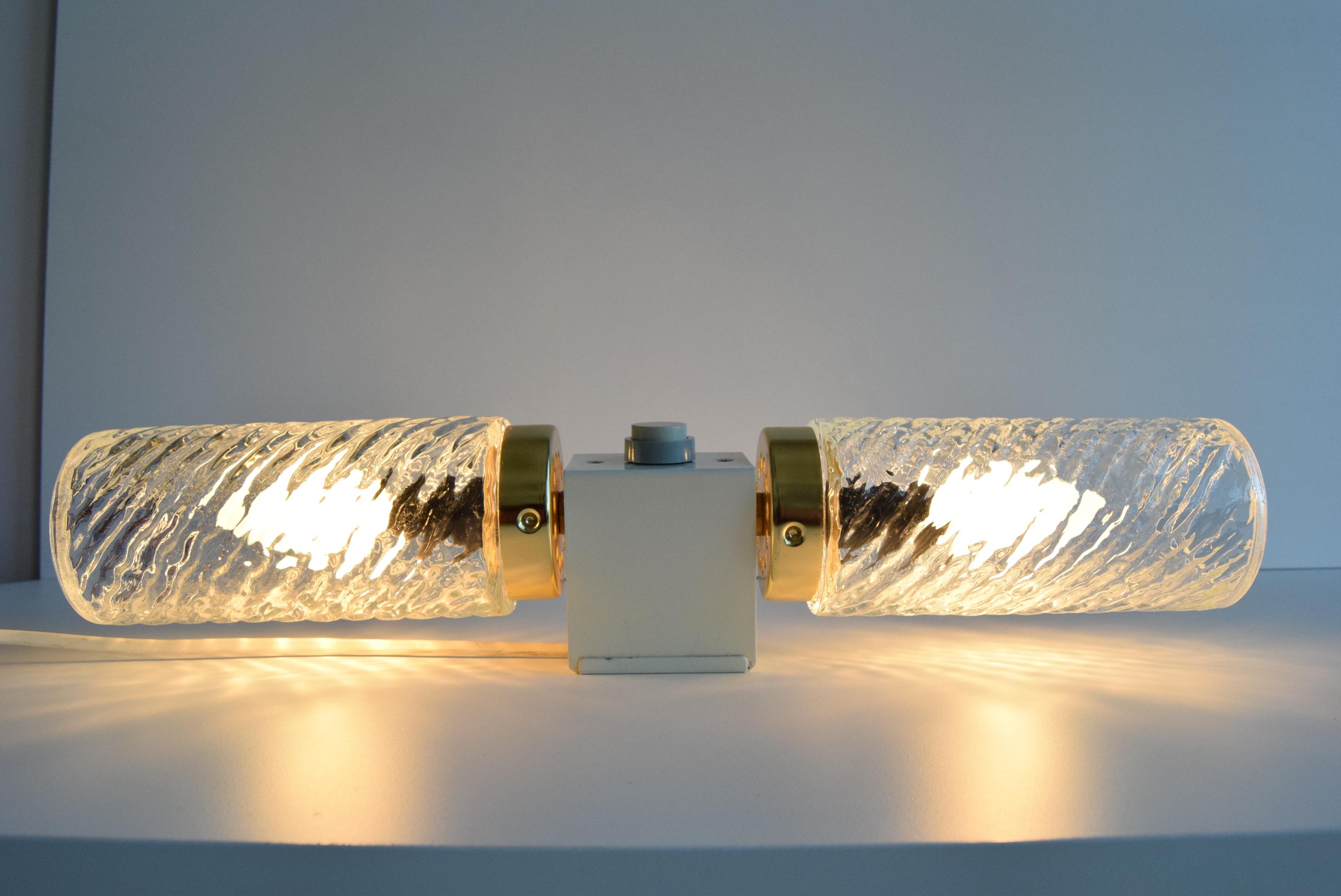 Ceco Lampada da parete dal design di metà secolo / Napako, anni '70. in vendita
