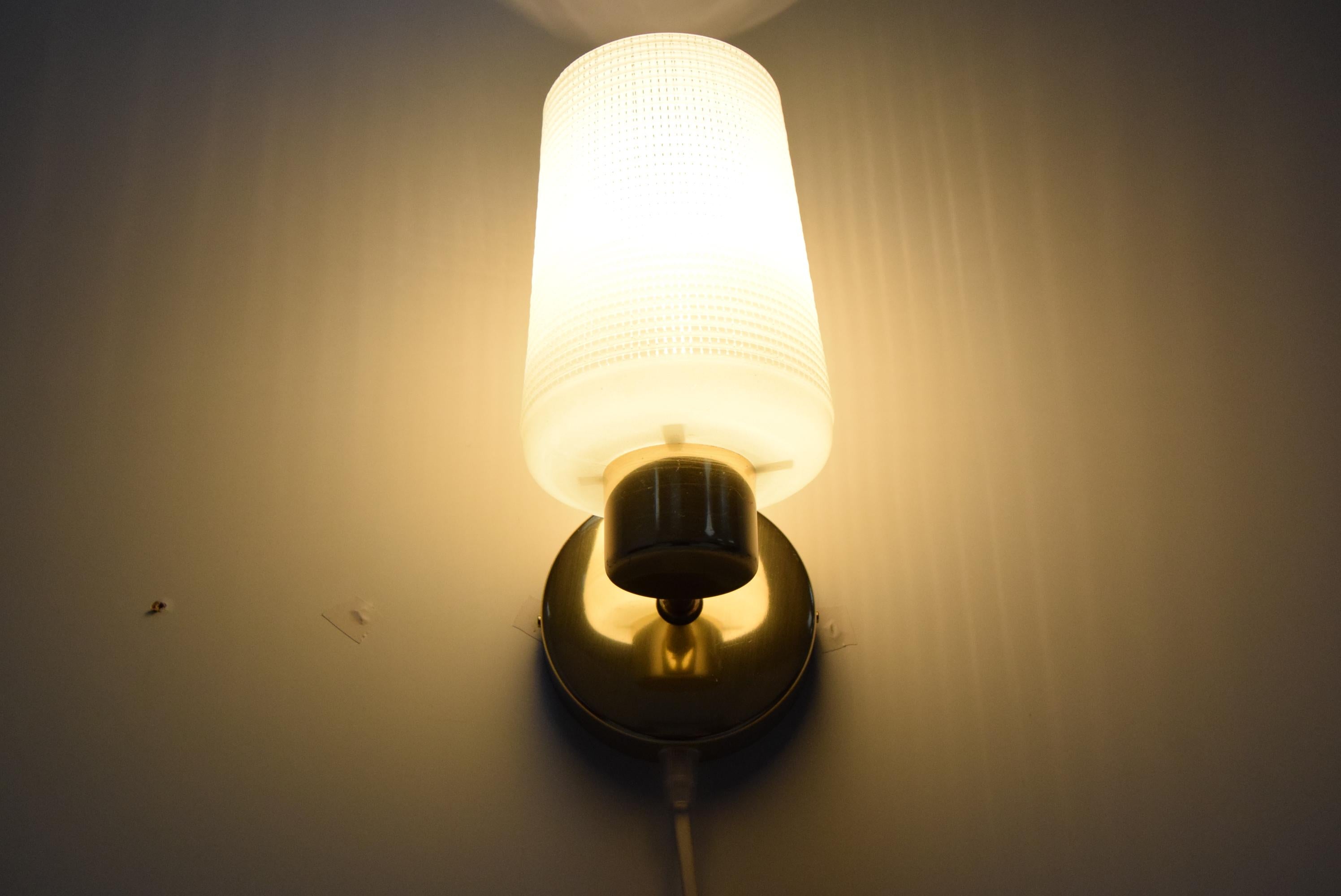 Mid-Century Design Wall Lamp, 1960's For Sale 3