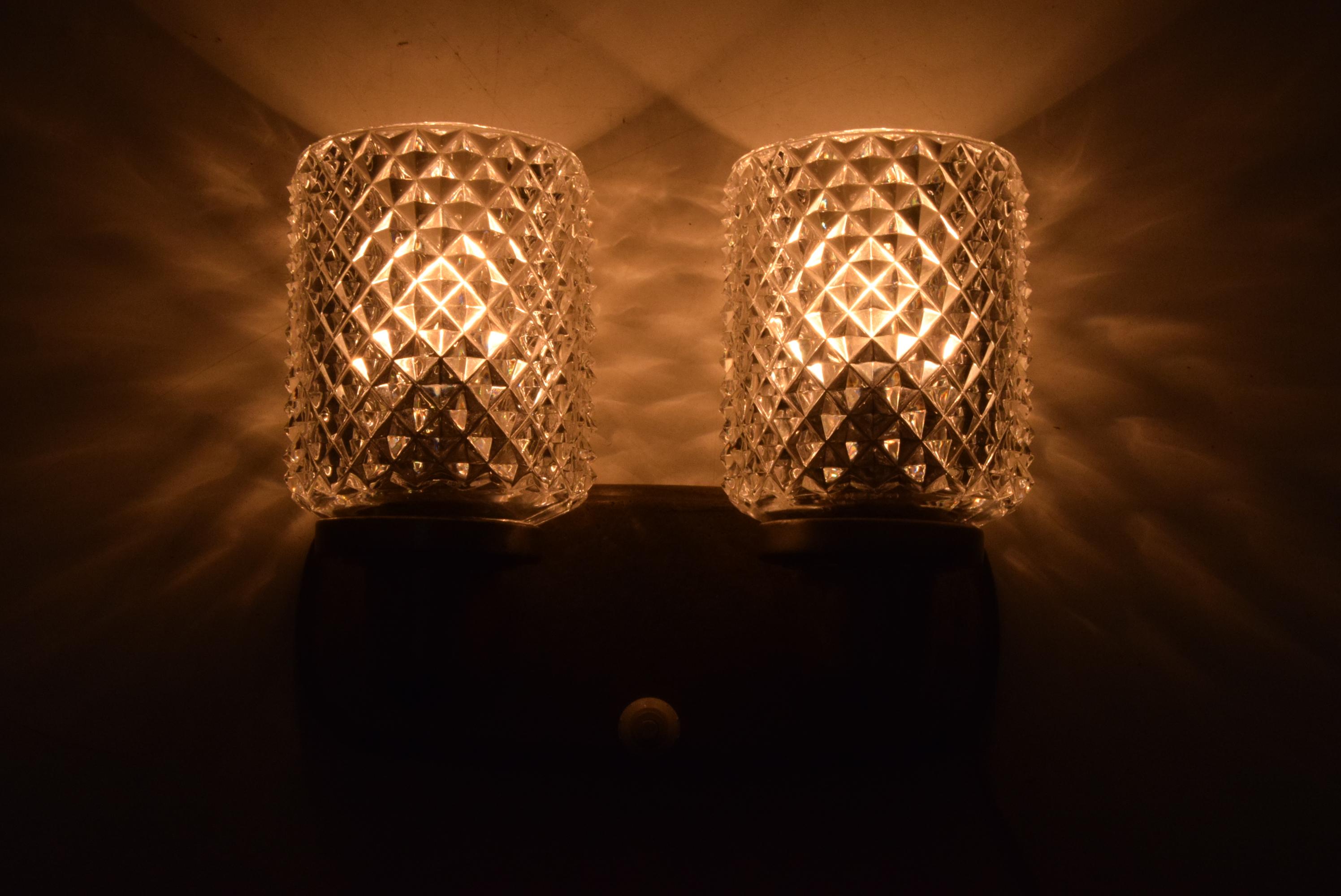 Métal Lampe murale au design mi-siècle, Tchécoslovaquie, années 1960 en vente