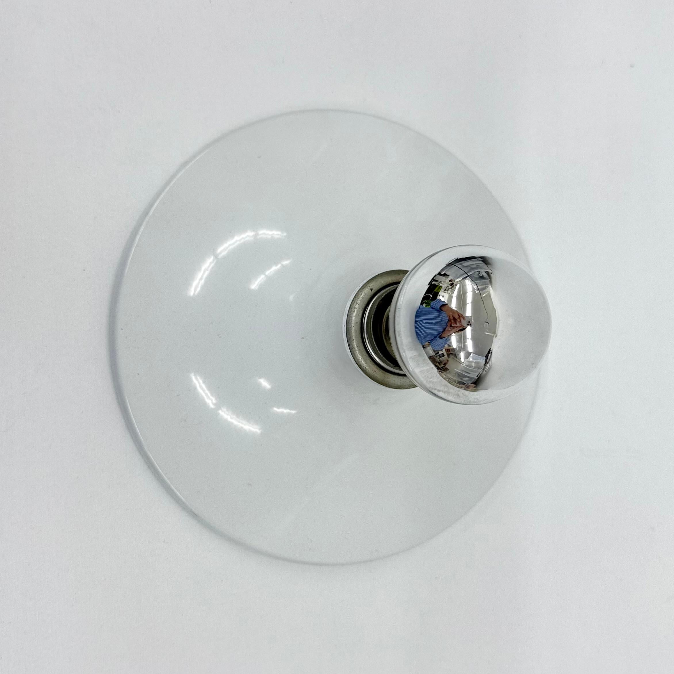 Mid-century design white aluminium disc wall lamp , 1970s For Sale 7