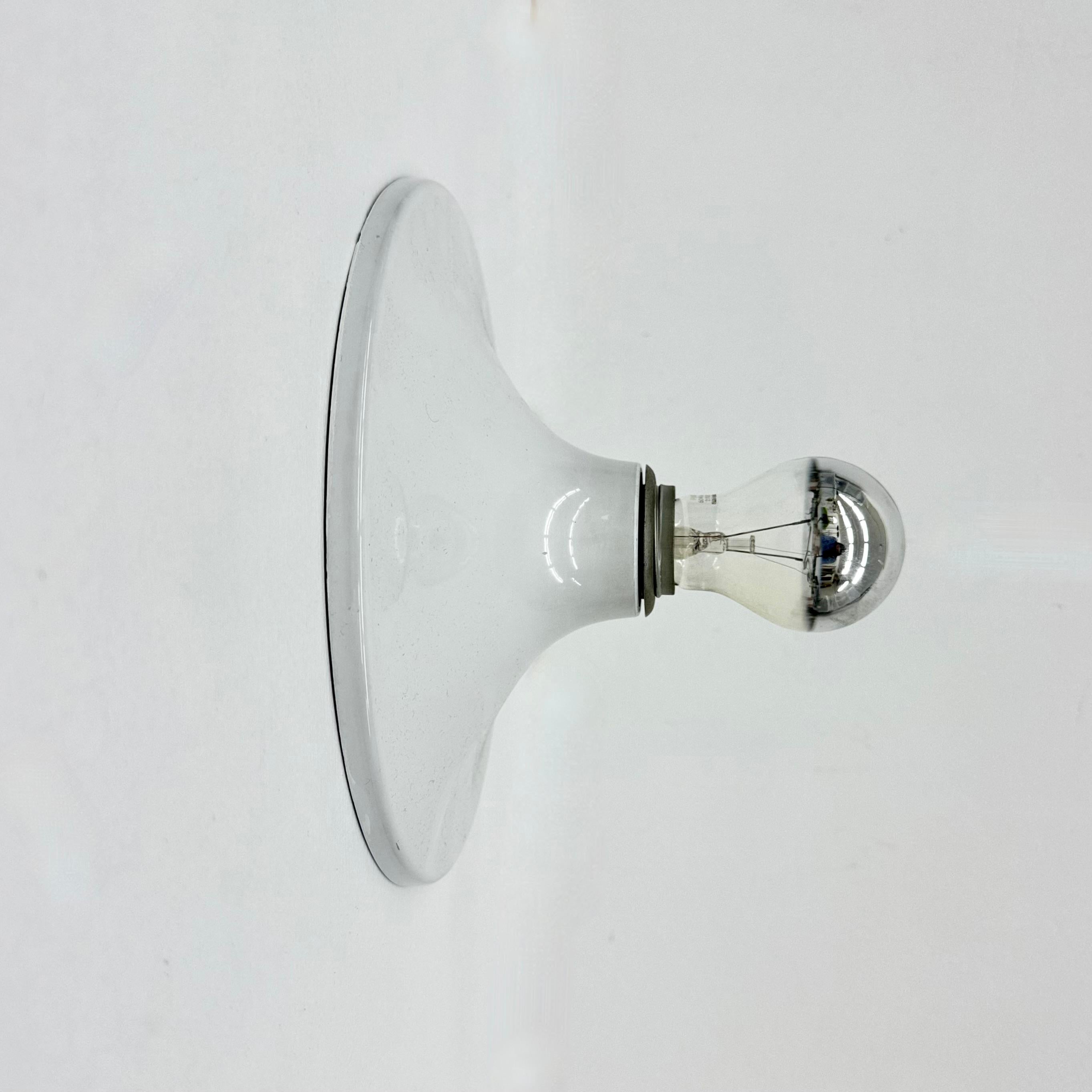 Mid-century design white aluminium disc wall lamp , 1970s For Sale 8