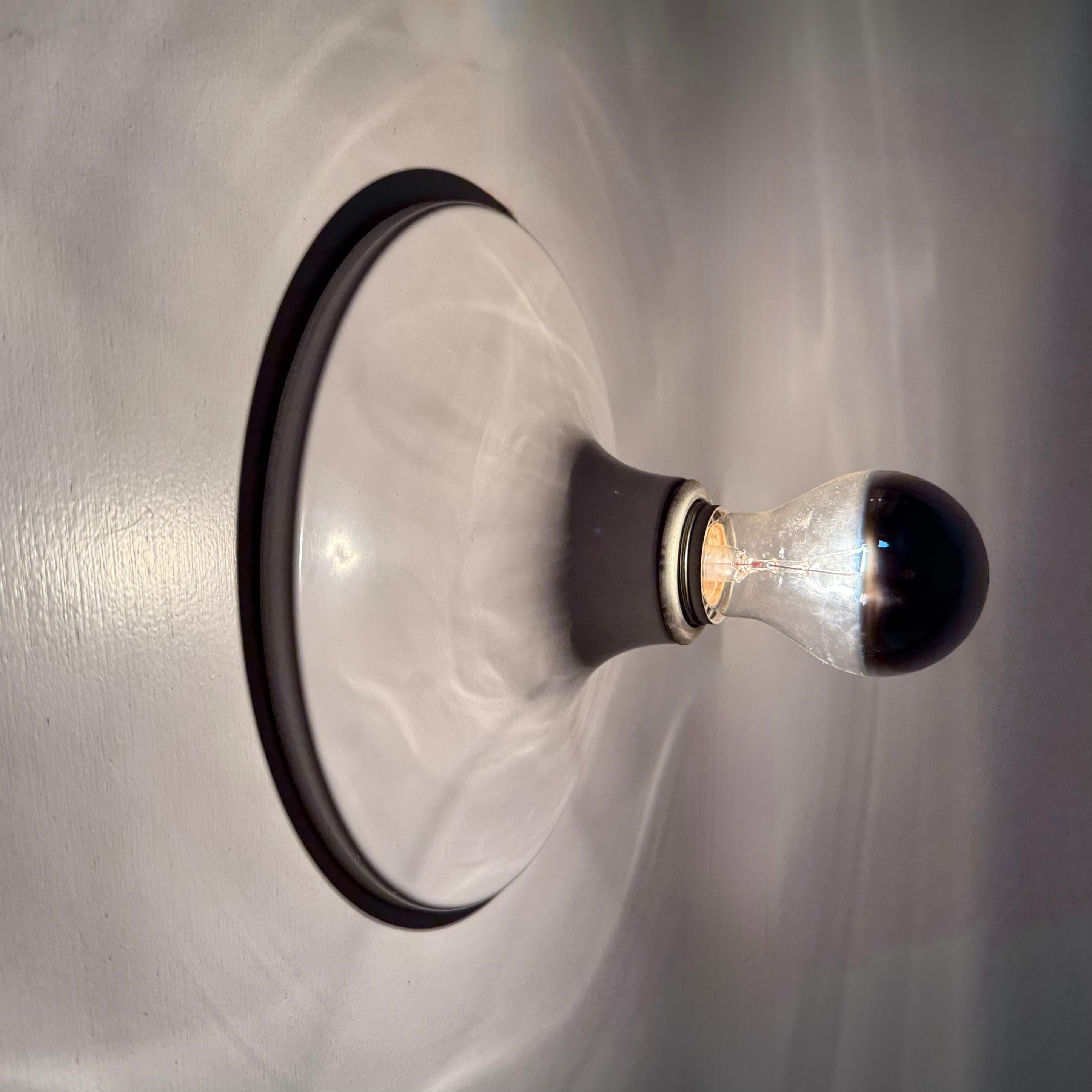 Mid-century design white aluminium disc wall lamp , 1970s For Sale 1