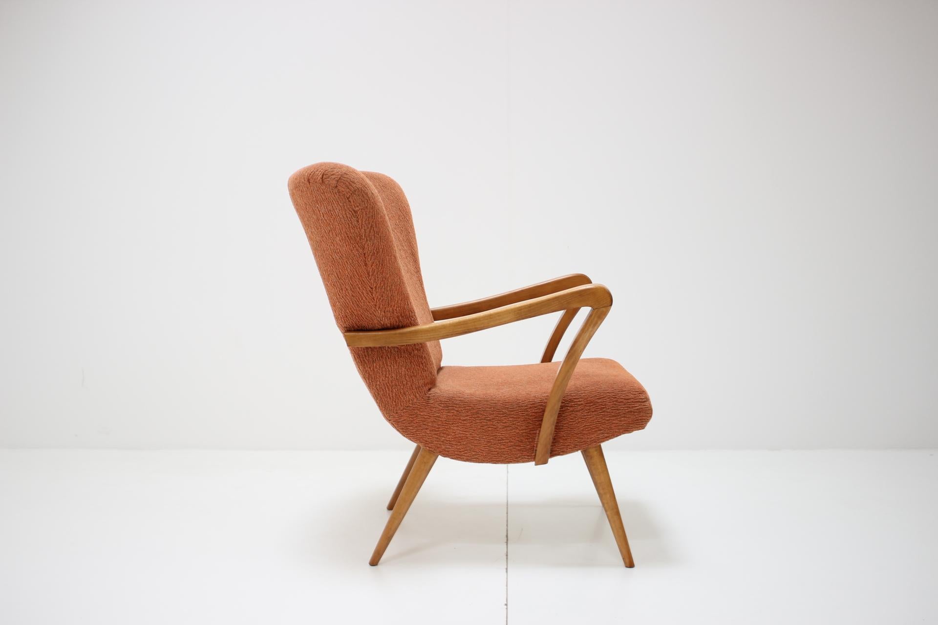 Mid-century design wing chair, Czechoslovakia. In Good Condition In Praha, CZ
