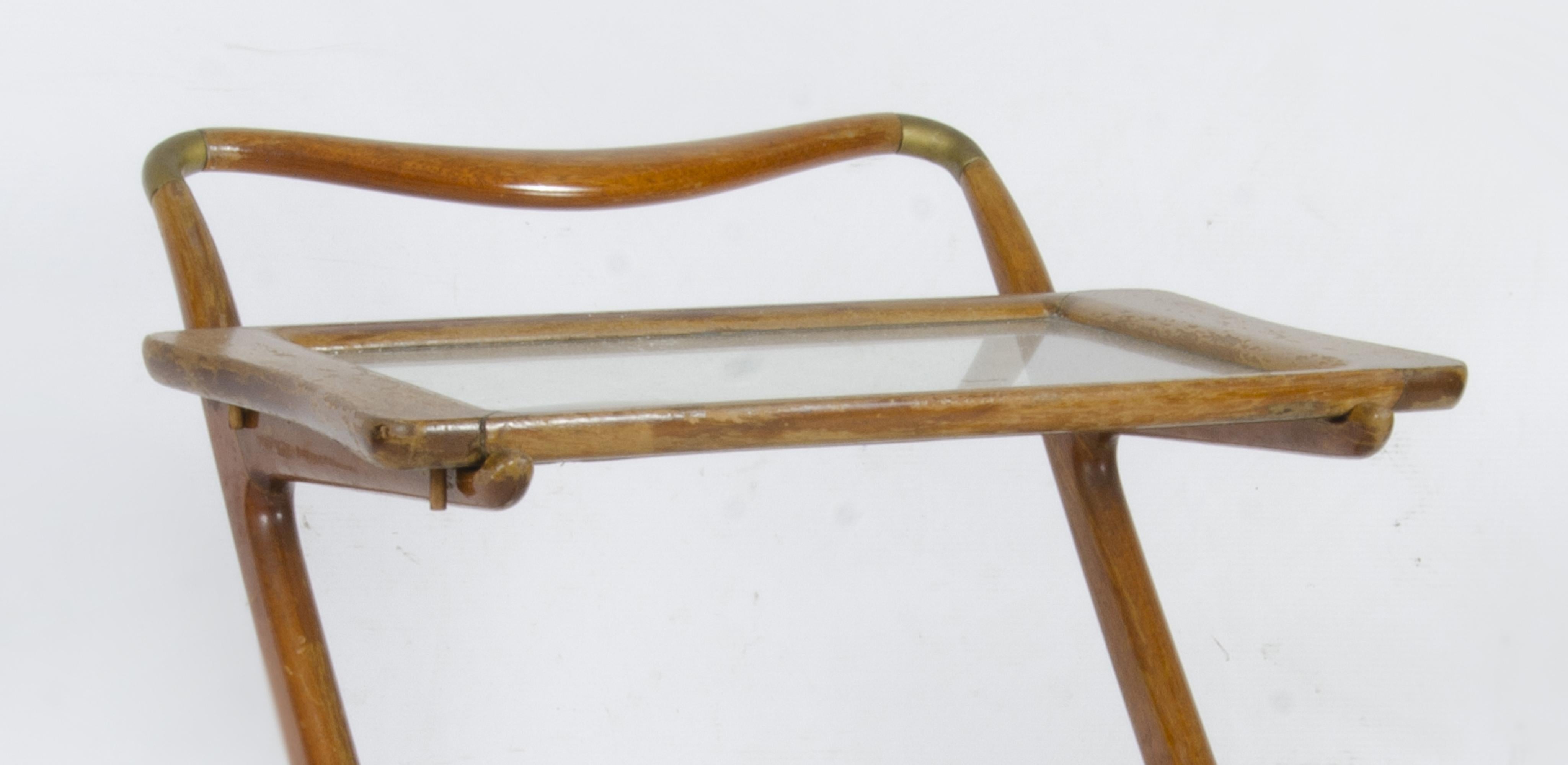 Holzwagen/Rollwagen mit abnehmbaren Tabletts im Mid-Century-Design von Ico Parisi, Italien (Mitte des 20. Jahrhunderts) im Angebot