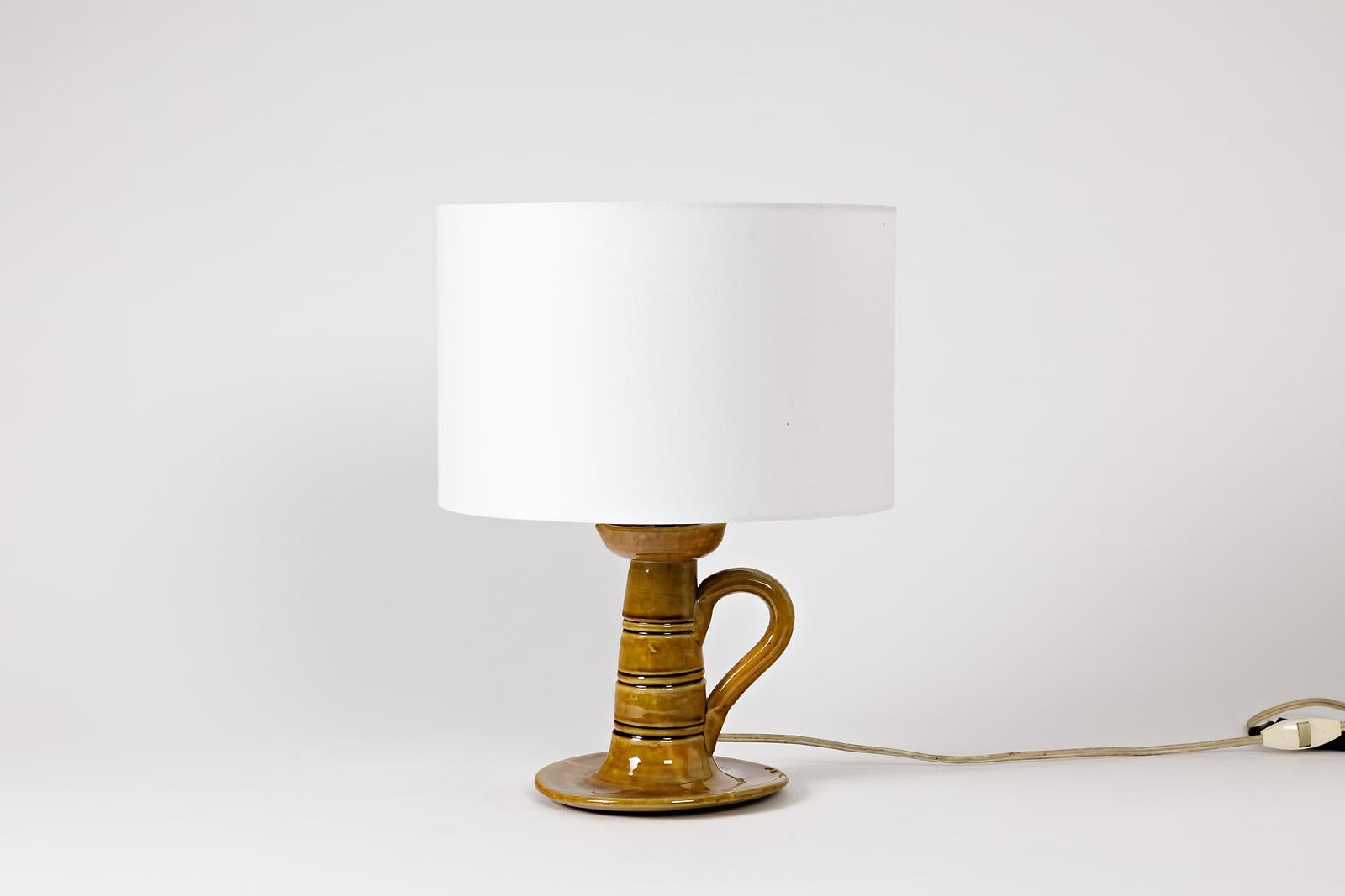 Midcentury Design Yellow Ceramic Lamp by Vallauris 1950 Table Light In Excellent Condition In Neuilly-en- sancerre, FR