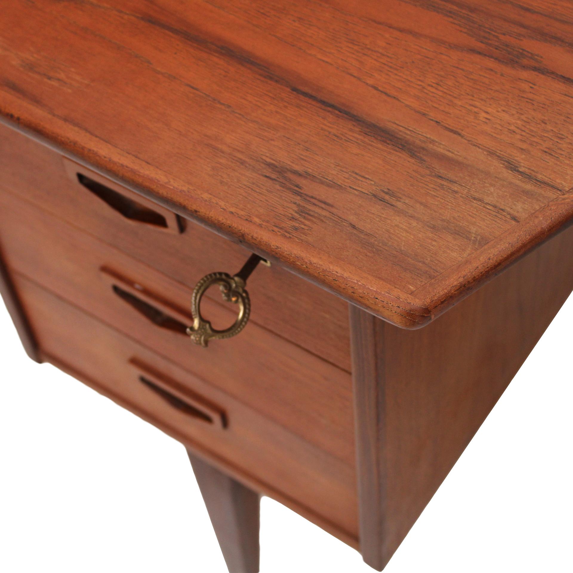 Midcentury Solid Wood Desk Designed by Arne Vodder Boomerang, 1960s 3