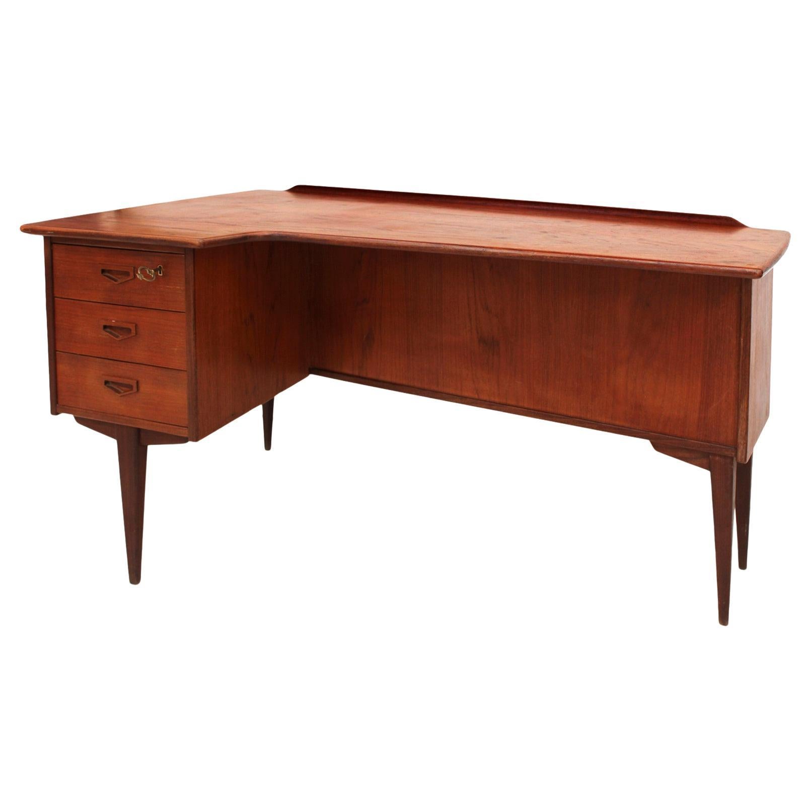Midcentury Solid Wood Desk Designed by Arne Vodder Boomerang, 1960s