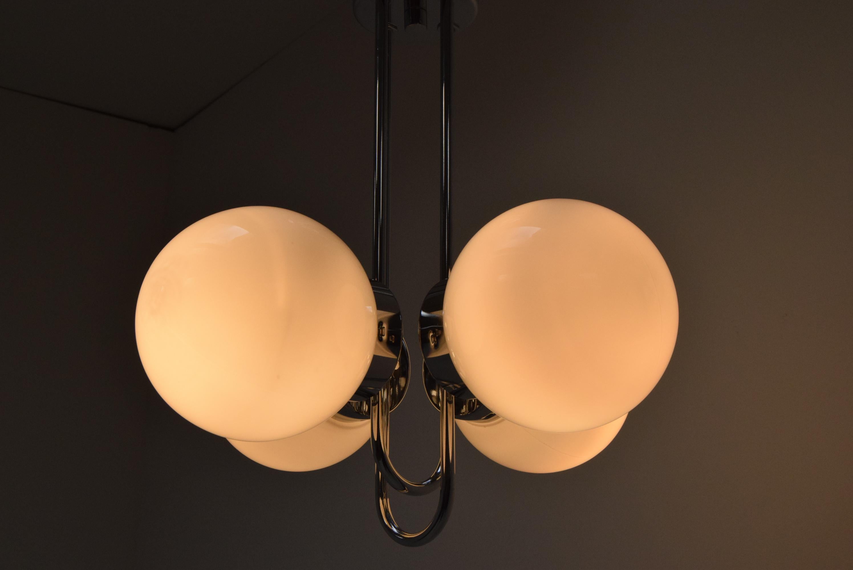 Lampadario di design del Medioevo di Jílové U Děčína, Cecoslovacchia, anni '70 in vendita 3