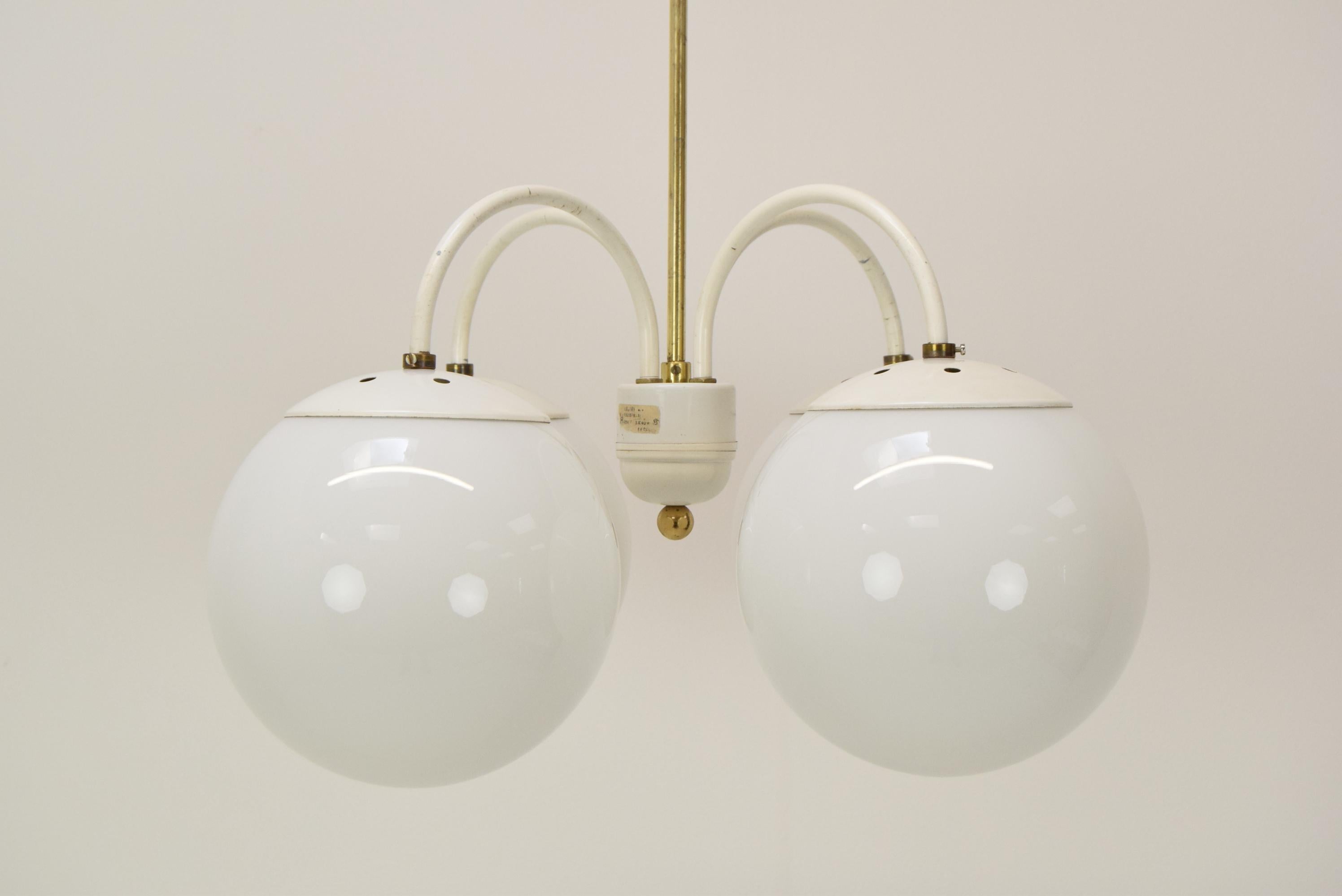Métal Lustre conçu au design mi-siècle par Kamenicky Senov, années 1960 en vente