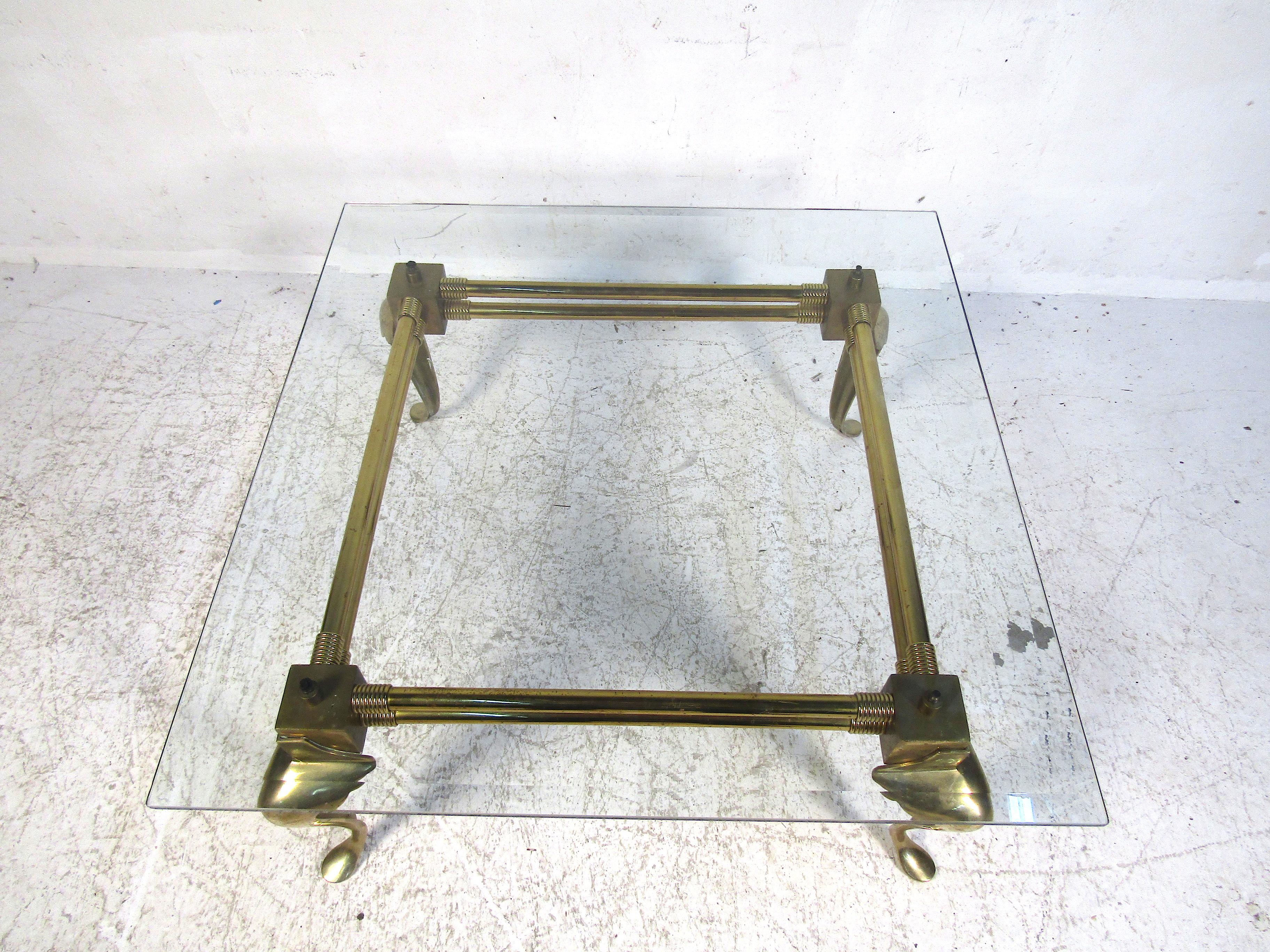 Midcentury Designer Coffee Table in Brass In Good Condition For Sale In Brooklyn, NY