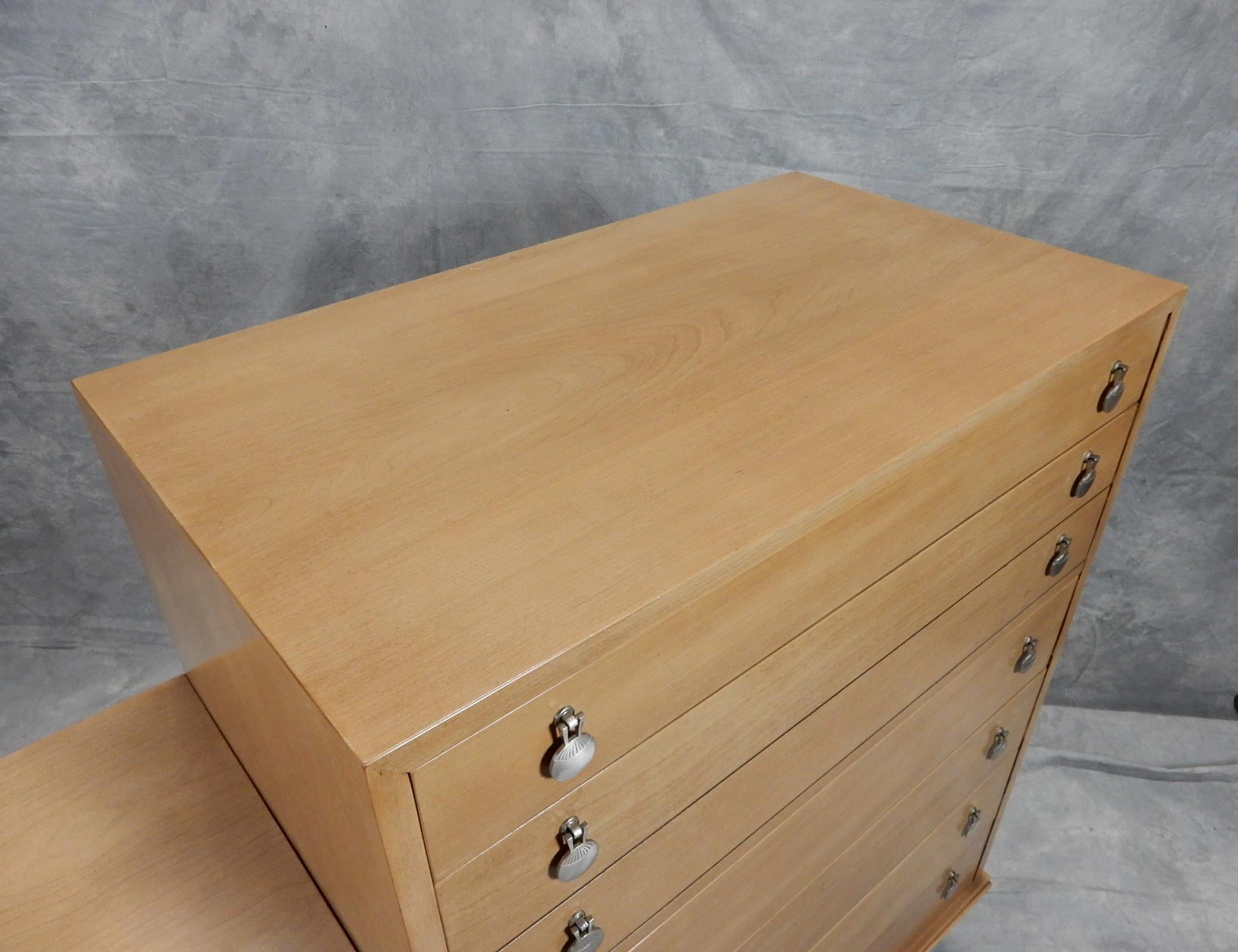 Mid-Century Designer Renzo Rutili Chest of Drawers Commode 4