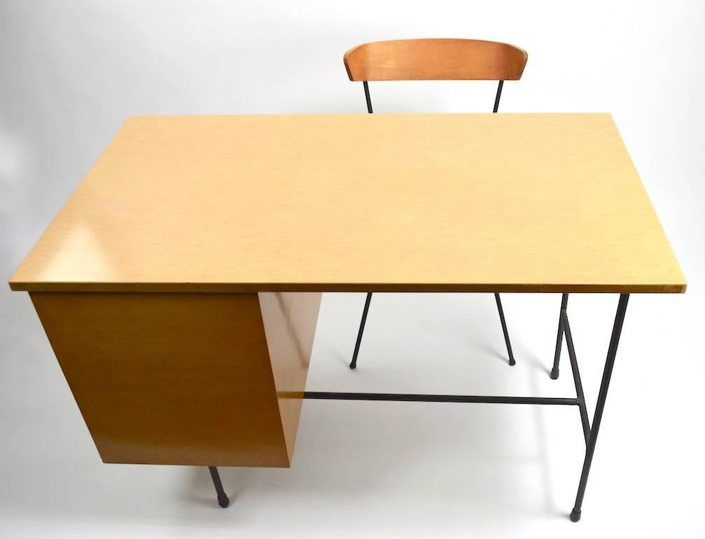 Mid Century Desk and Chair Attributed to Pascoe 5