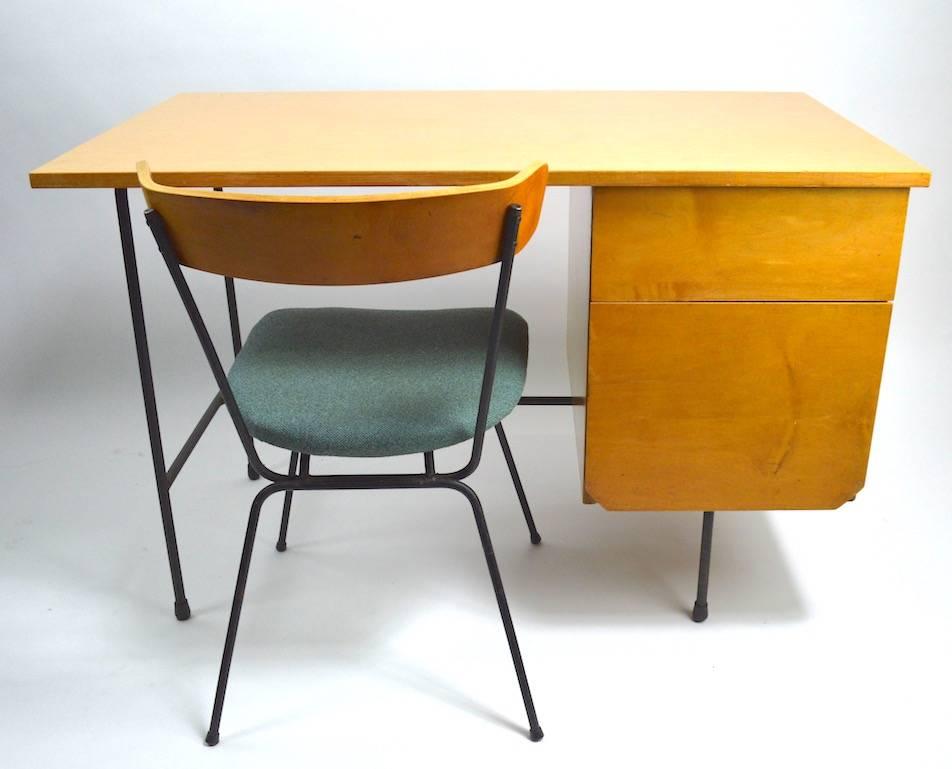 Mid Century Desk and Chair Attributed to Pascoe 3