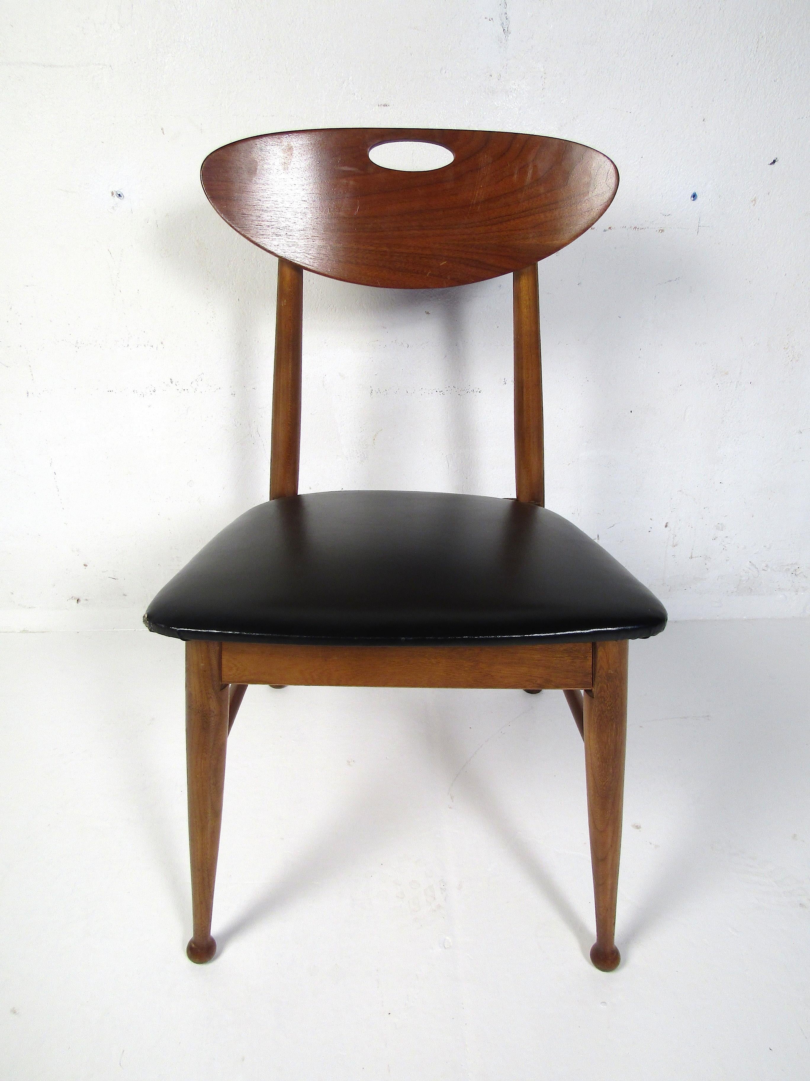 Midcentury Desk and Chair by Hooker Furniture 3