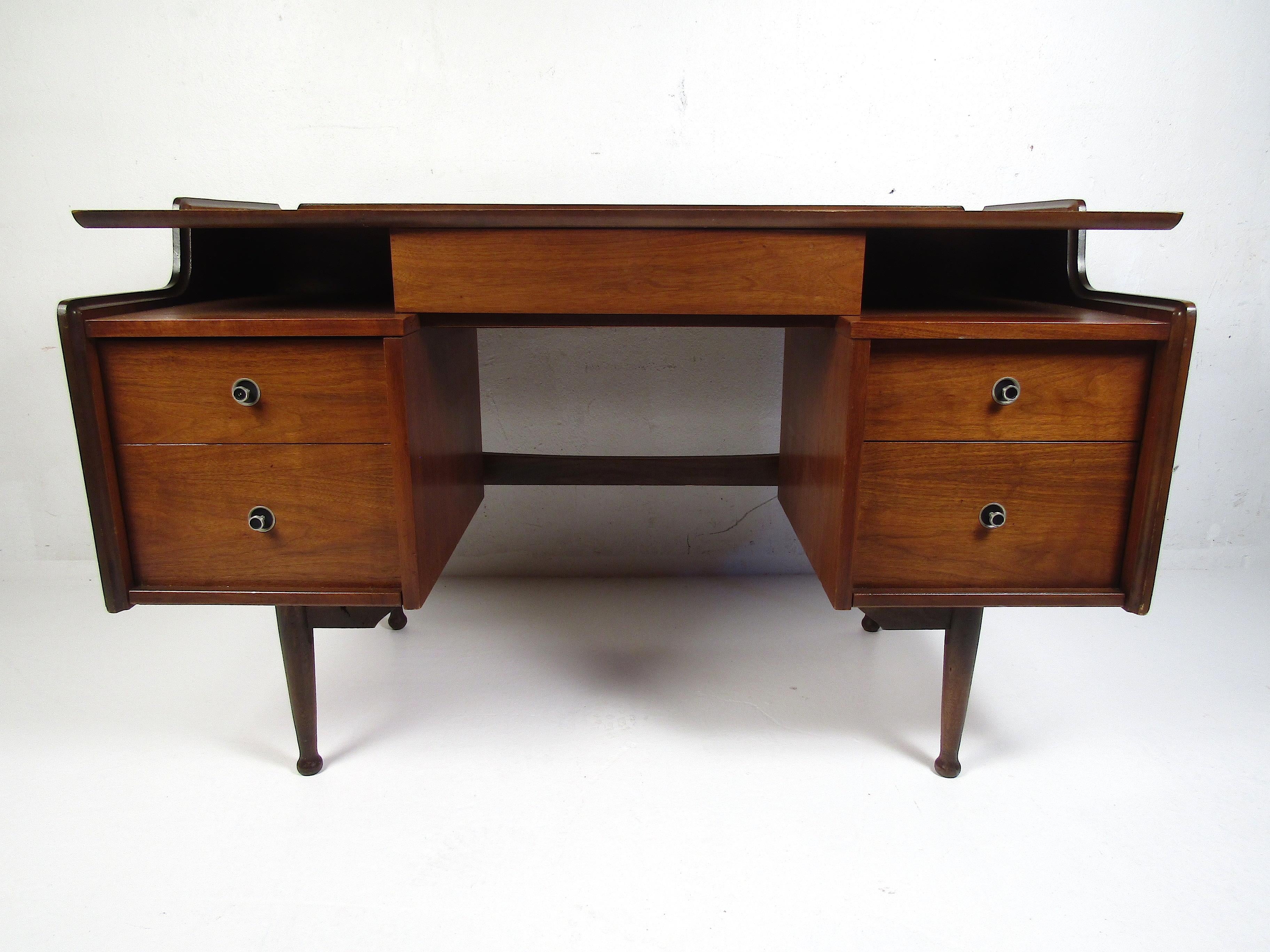 Mid-Century Modern Midcentury Desk and Chair by Hooker Furniture