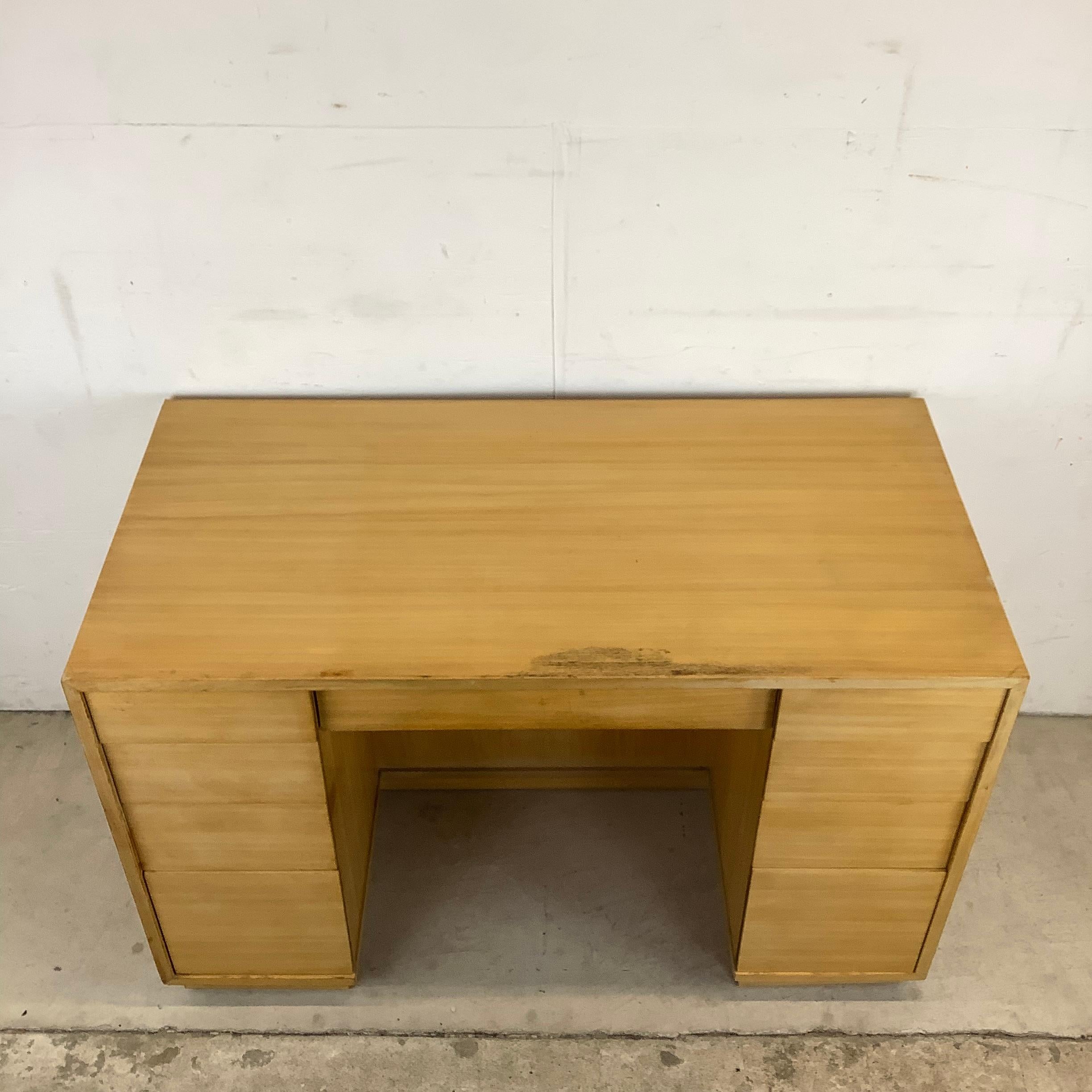 Midcentury Desk by Edward Wormley for Drexel In Good Condition In Trenton, NJ
