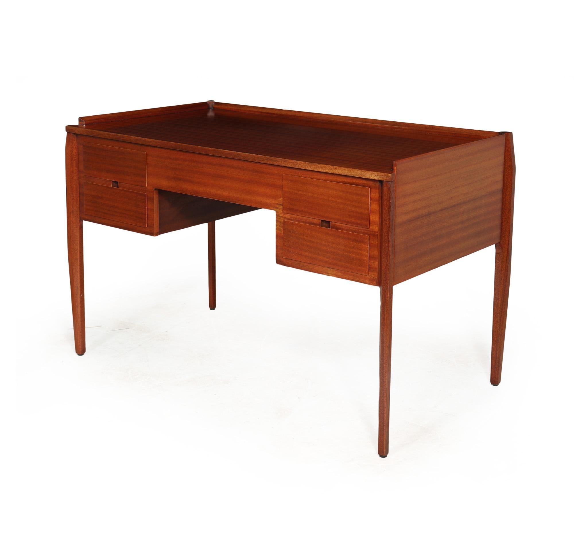 Mid-Century Modern Mid century Desk by Gio Ponti For Sale