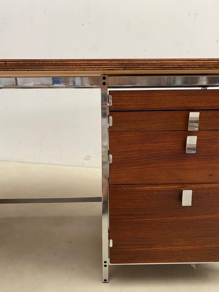 Mid-Century Desk by Jules Wabbes for Mobilier Universel, Belgium 1960s In Good Condition In Brussels, BE