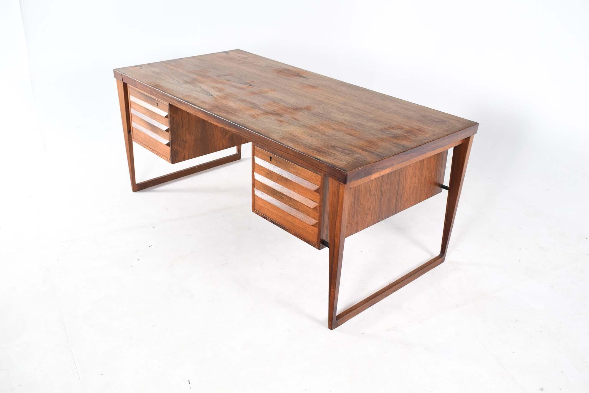 Midcentury Desk by Kai Kristiansen for Feldballe Møbelfabrik, 1950s In Good Condition For Sale In Lisboa, Lisboa