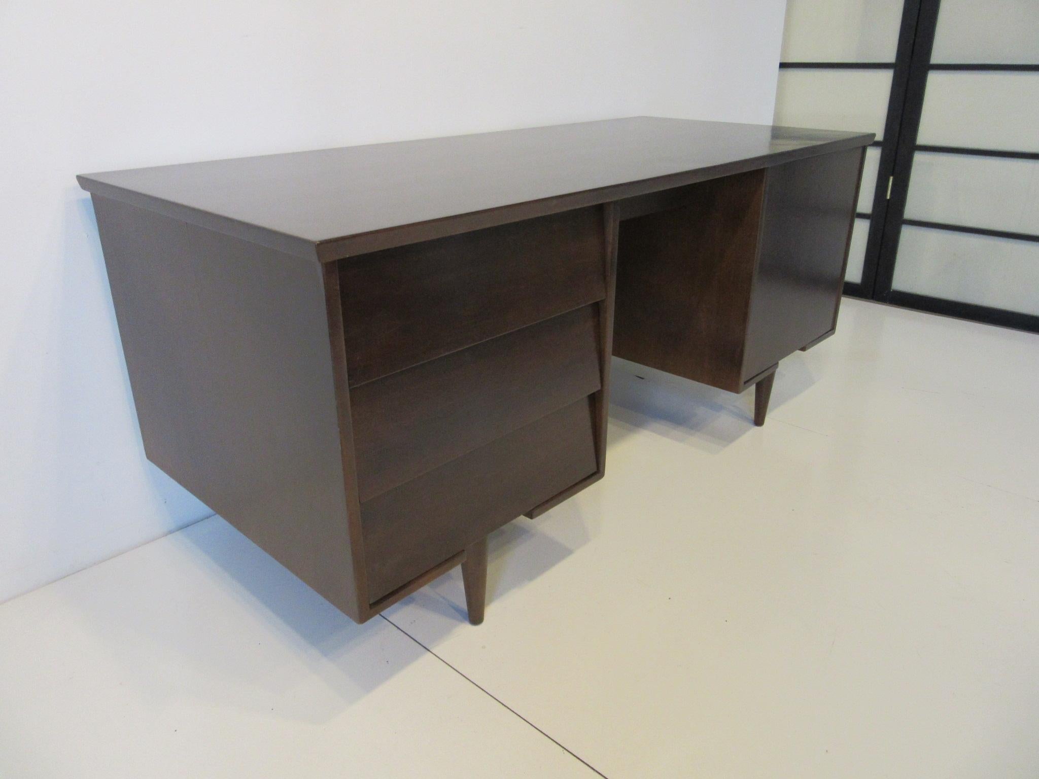 Mid-Century Modern Midcentury Desk by Mengel Furniture