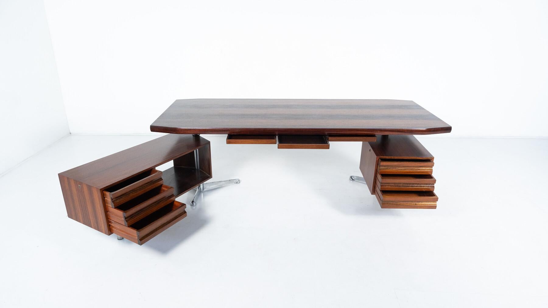 Mid-Century Desk by Osvaldo Borsani for Tecno, Italy, 1960s For Sale 5