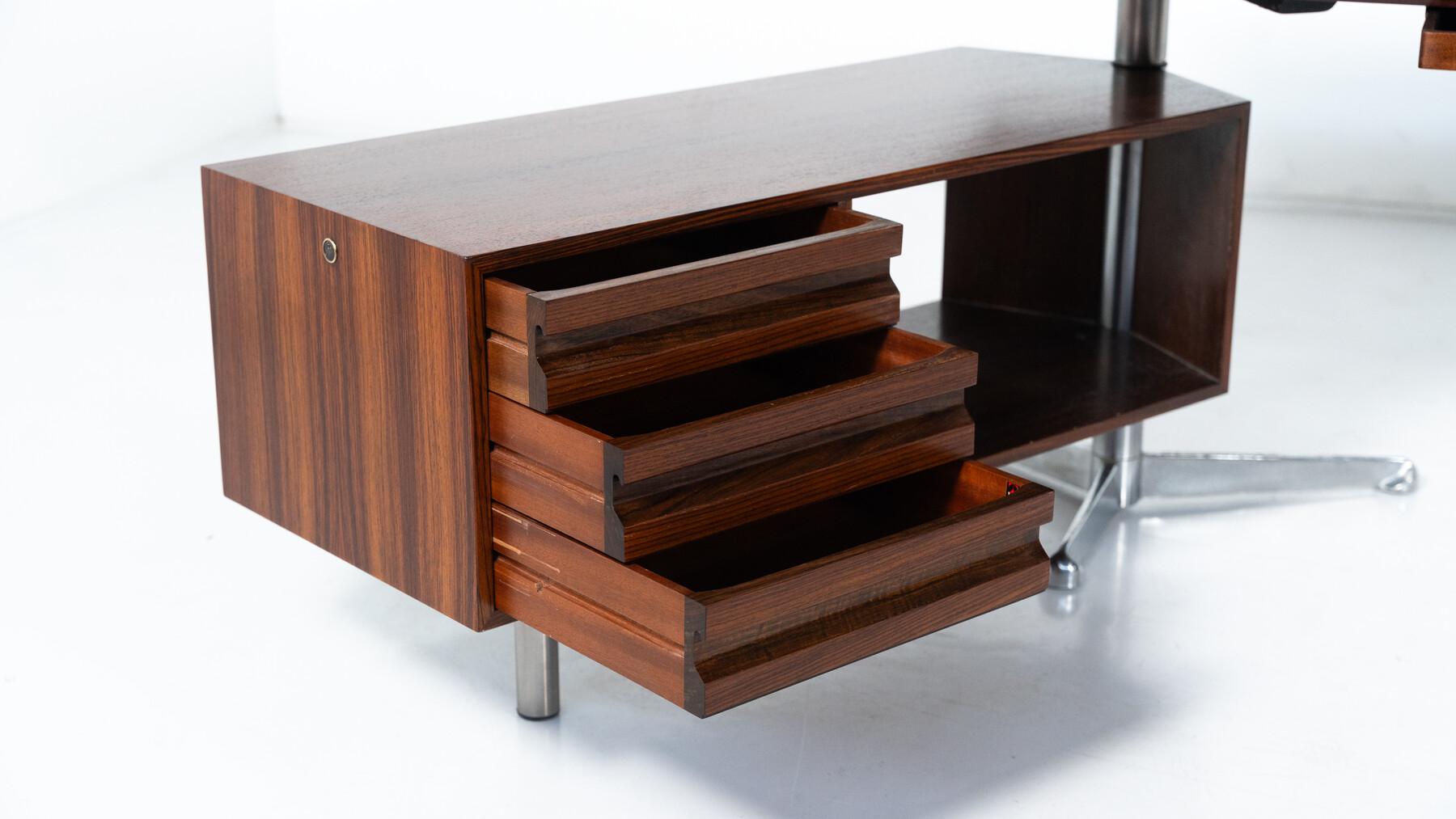 Mid-Century Desk by Osvaldo Borsani for Tecno, Italy, 1960s For Sale 6