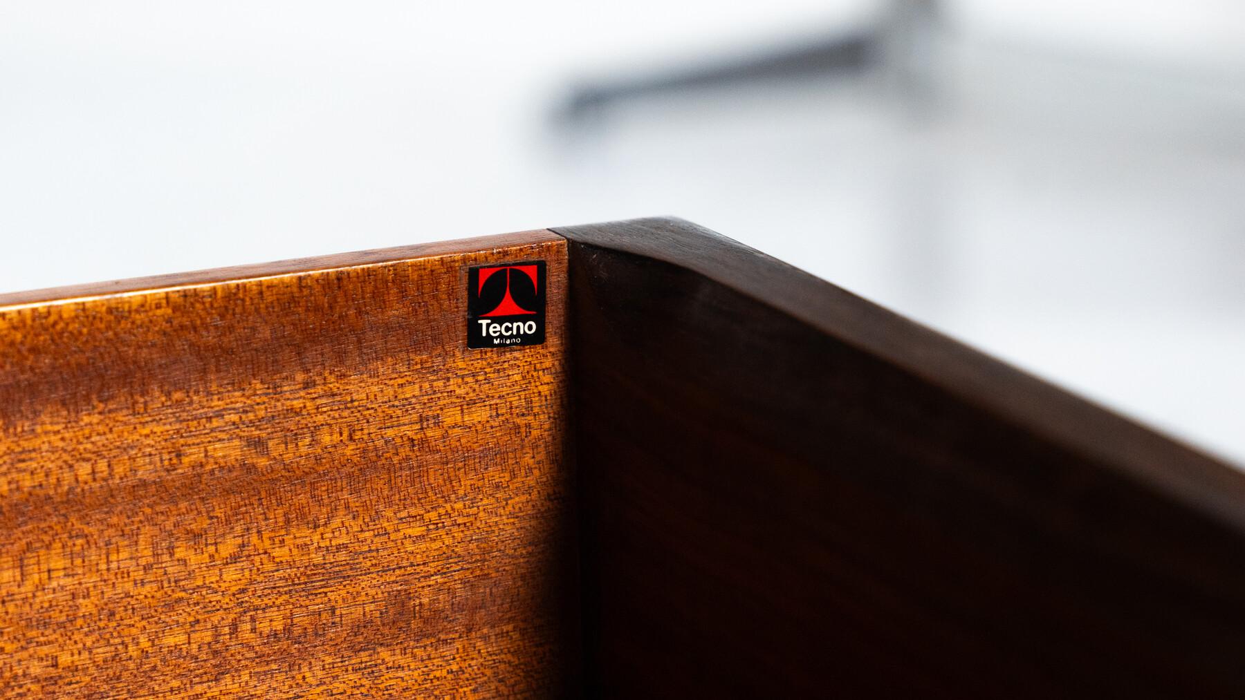 Mid-Century Desk by Osvaldo Borsani for Tecno, Italy, 1960s For Sale 9