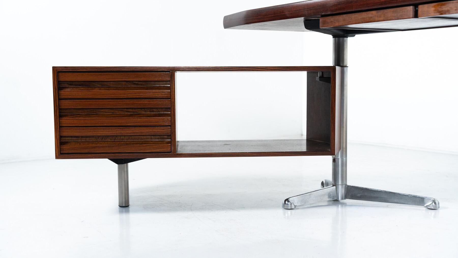 20th Century Mid-Century Desk by Osvaldo Borsani for Tecno, Italy, 1960s For Sale