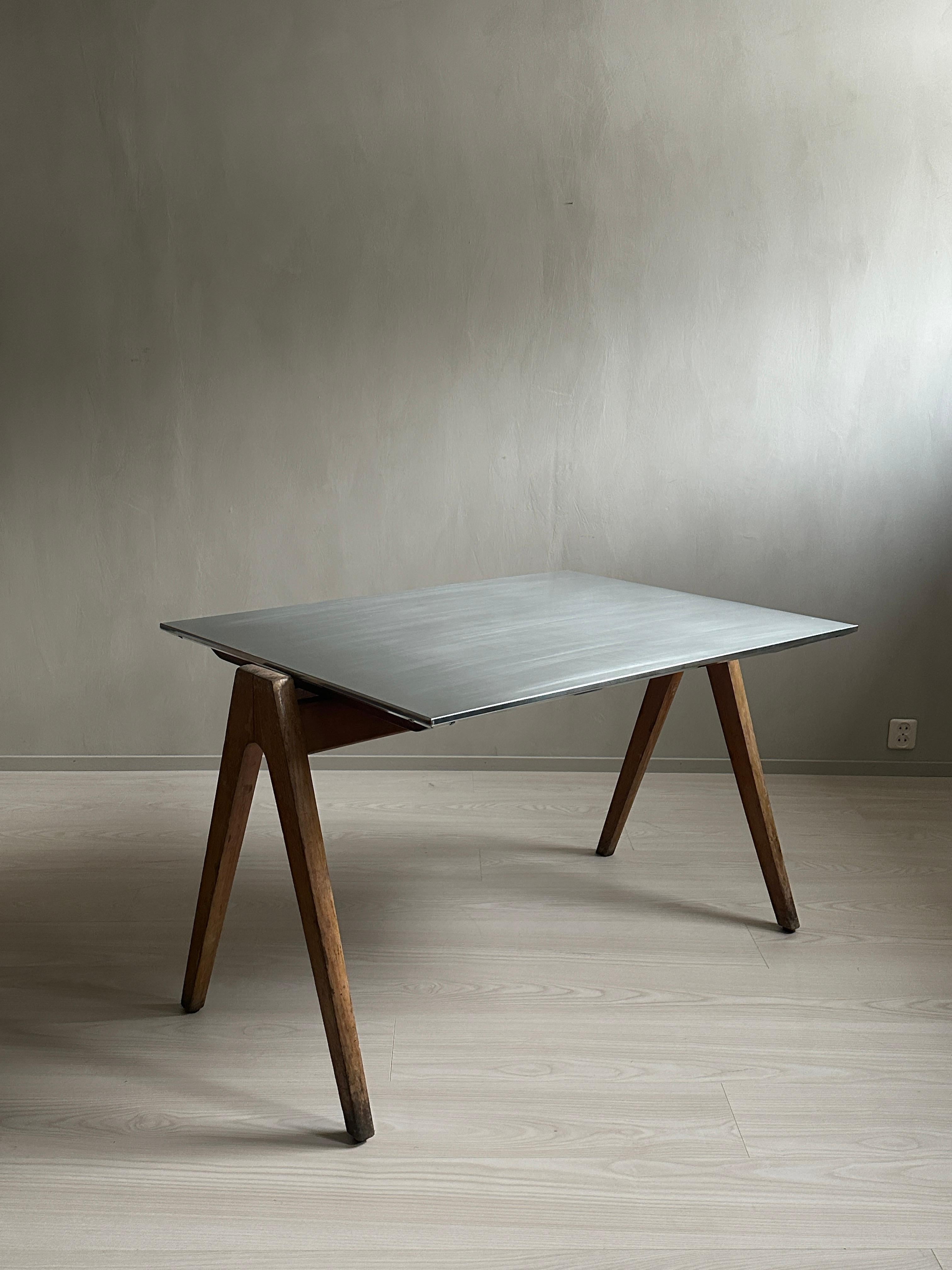 Mid-Century Desk by Robin Day with Zinc Top and Beech Legs, 1950s For Sale 2